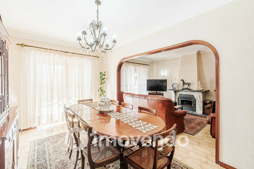 Moradia T4 em Cascais, Estoril com 326 m<sup>2</sup> por 890.000