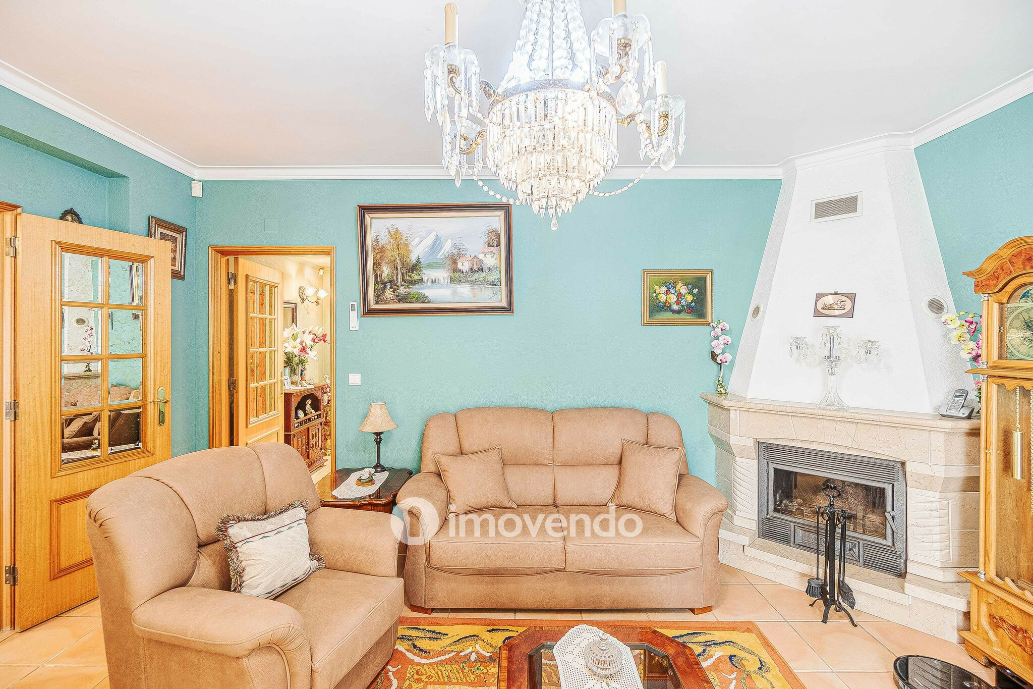Moradia isolada T2+2, com garagem e jardim, em Azeitão