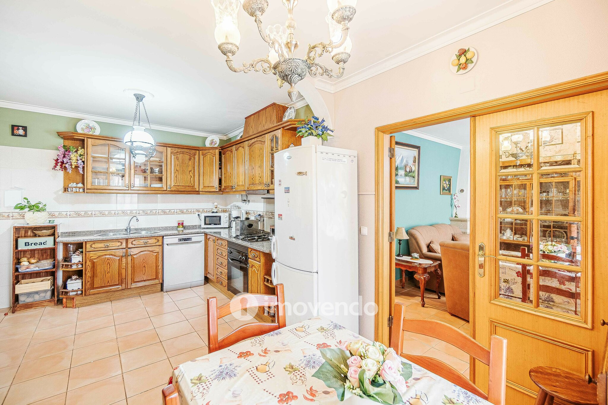 Moradia isolada T2+2, com garagem e jardim, em Azeitão