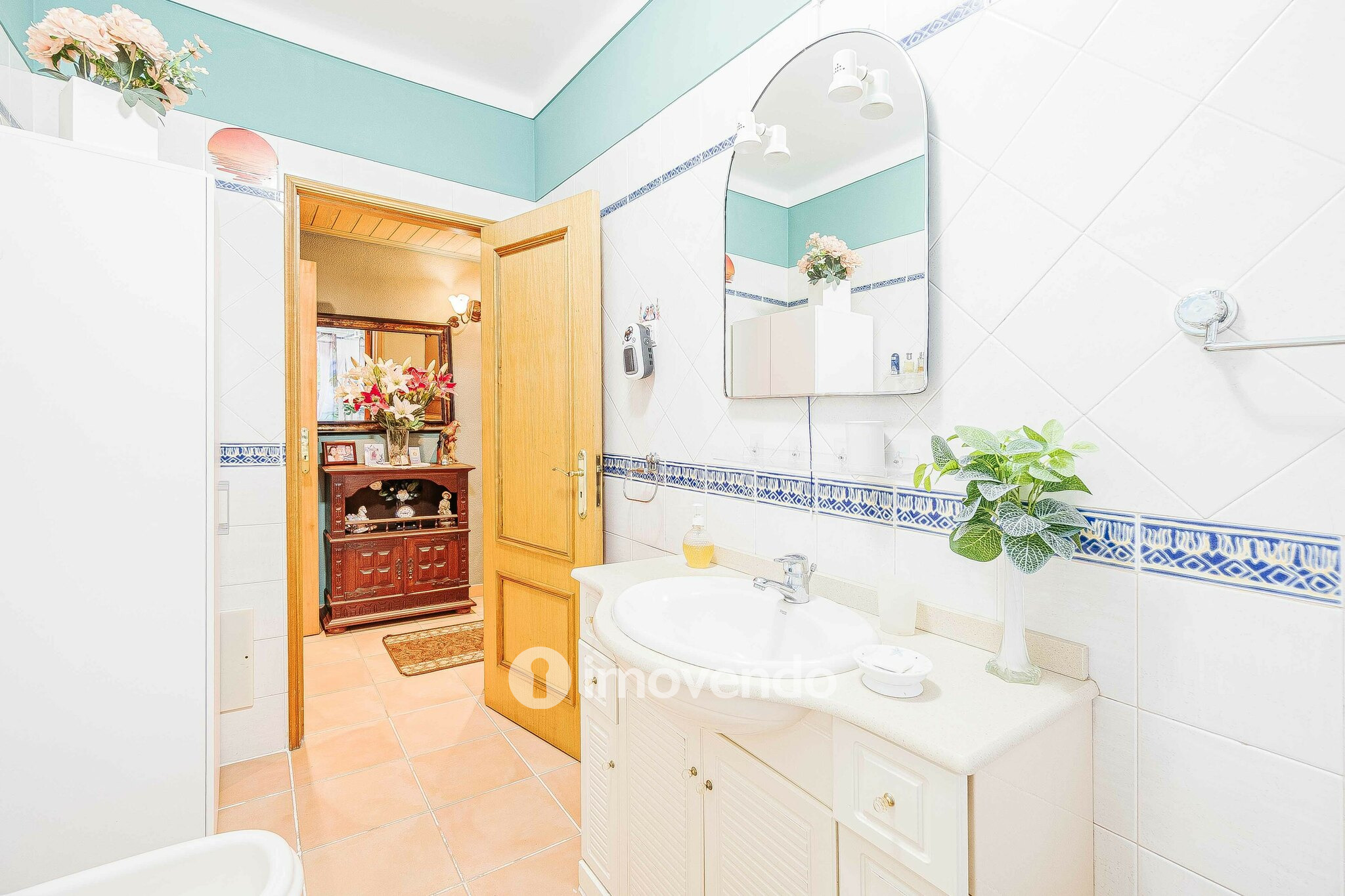 Moradia isolada T2+2, com garagem e jardim, em Azeitão