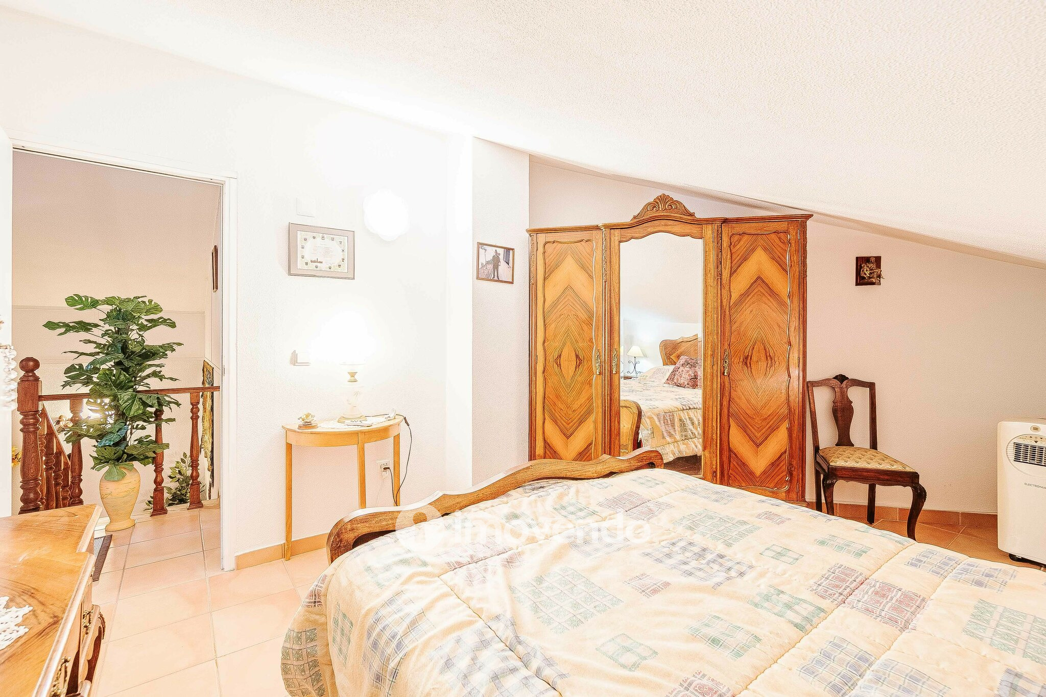 Moradia isolada T2+2, com garagem e jardim, em Azeitão