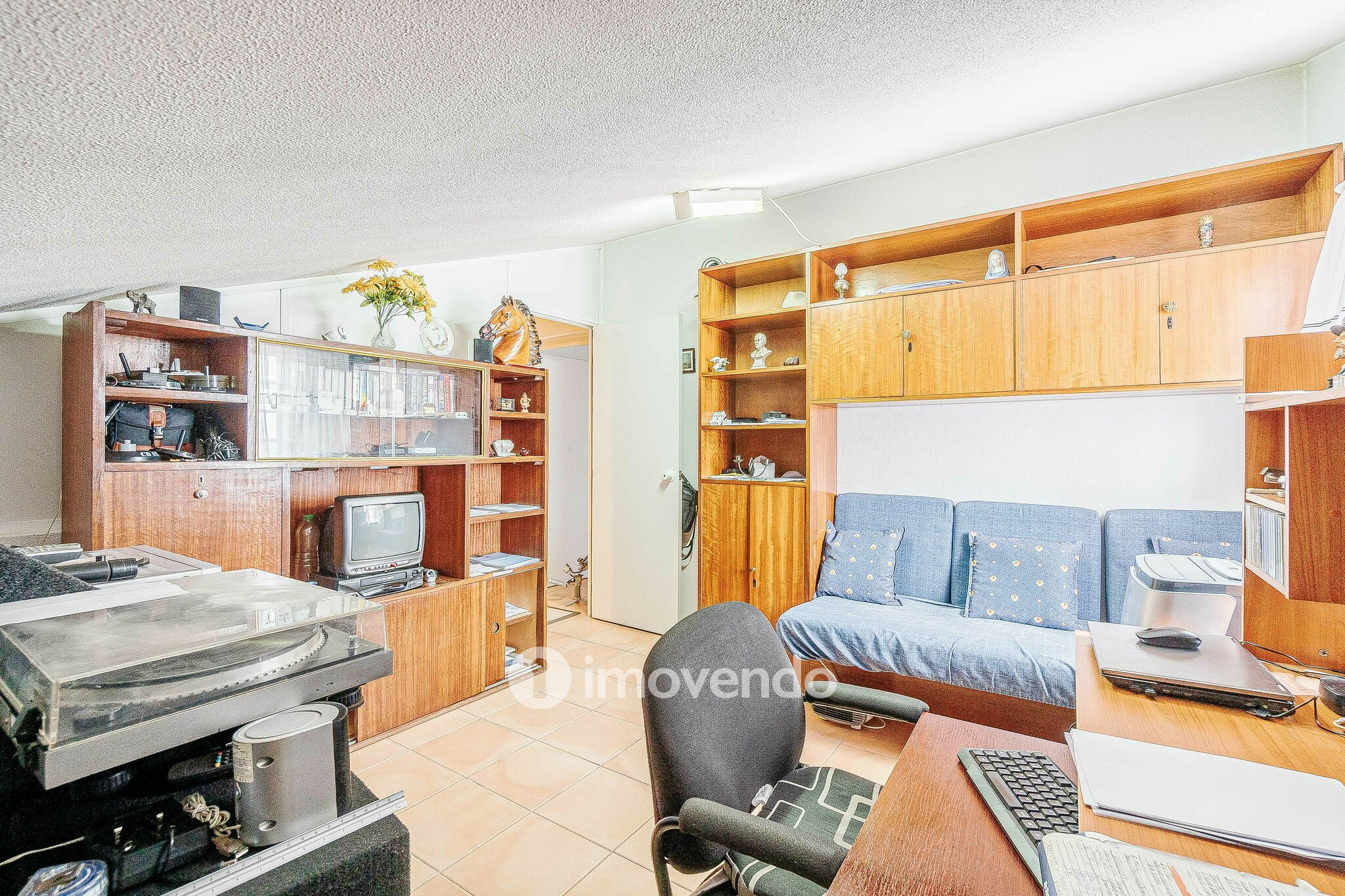 Moradia isolada T2+2, com garagem e jardim, em Azeitão