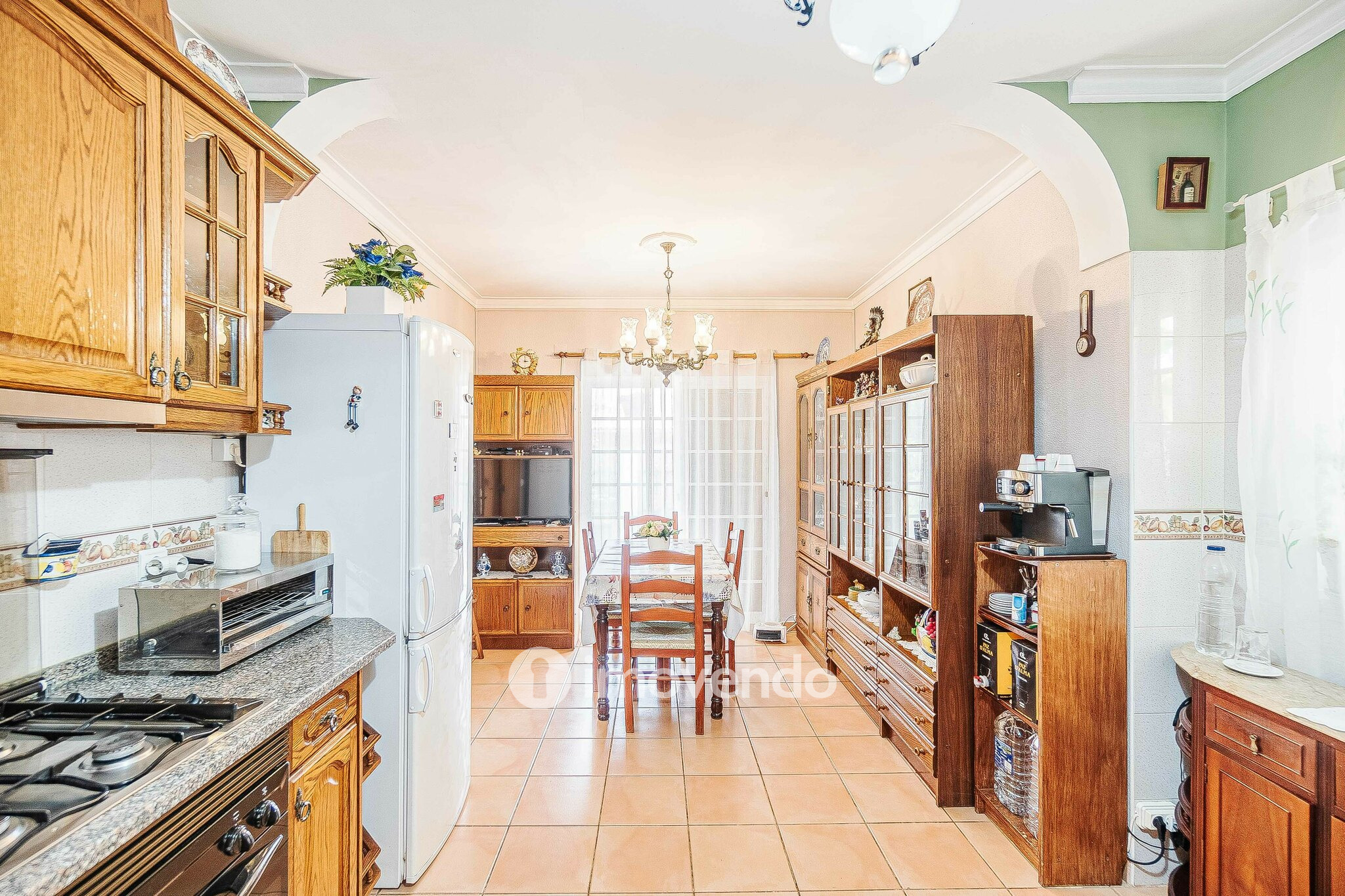 Moradia isolada T2+2, com garagem e jardim, em Azeitão