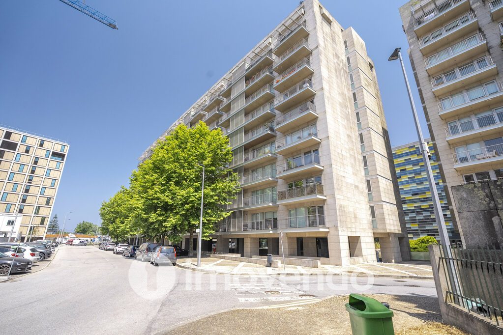 Apartamento T4 em Vila Nova de Gaia, Porto com 175 m<sup>2</sup> por 850.000