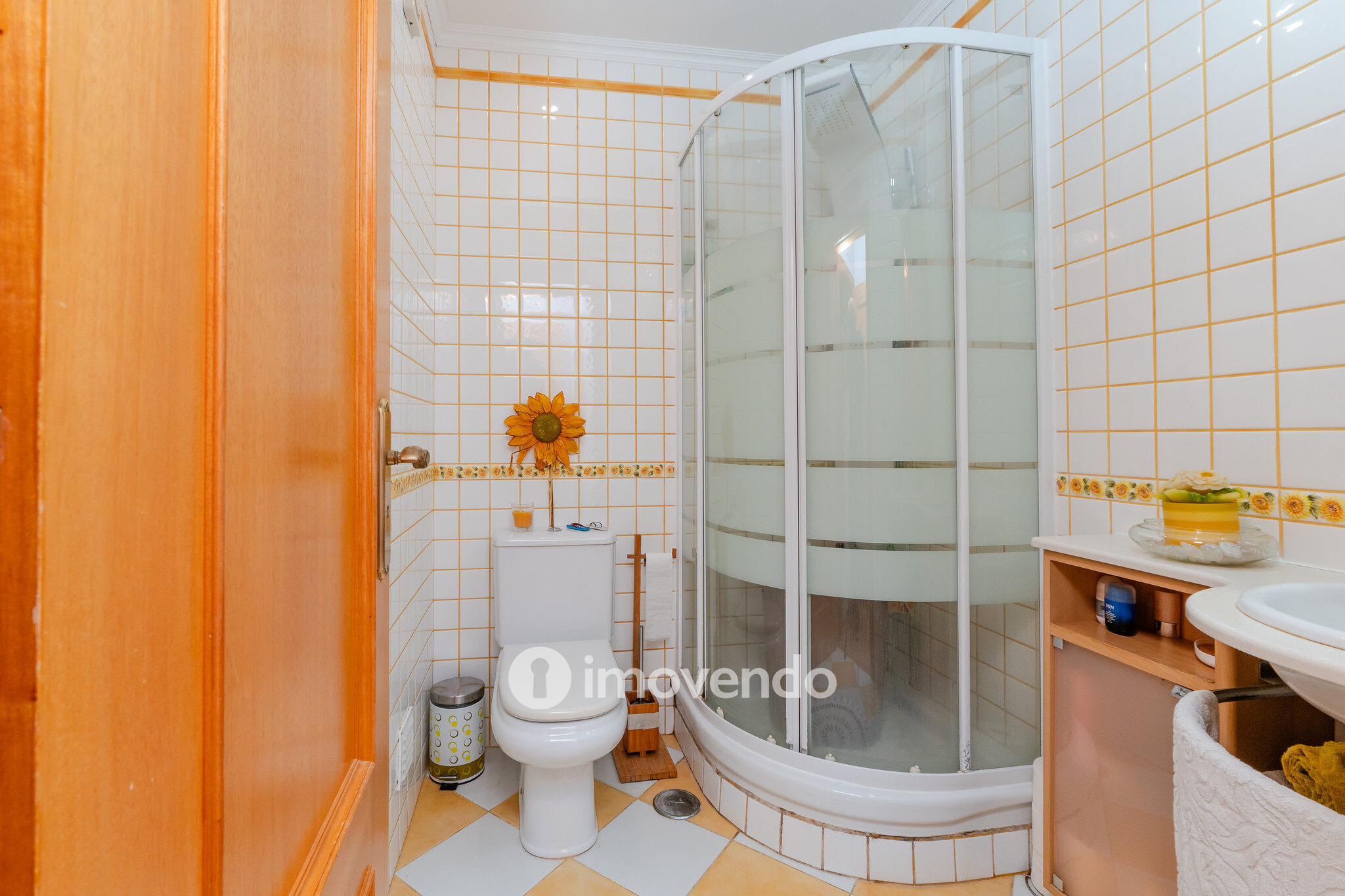 Apartamento T3 com terraço de 75m², no centro de Alcochete