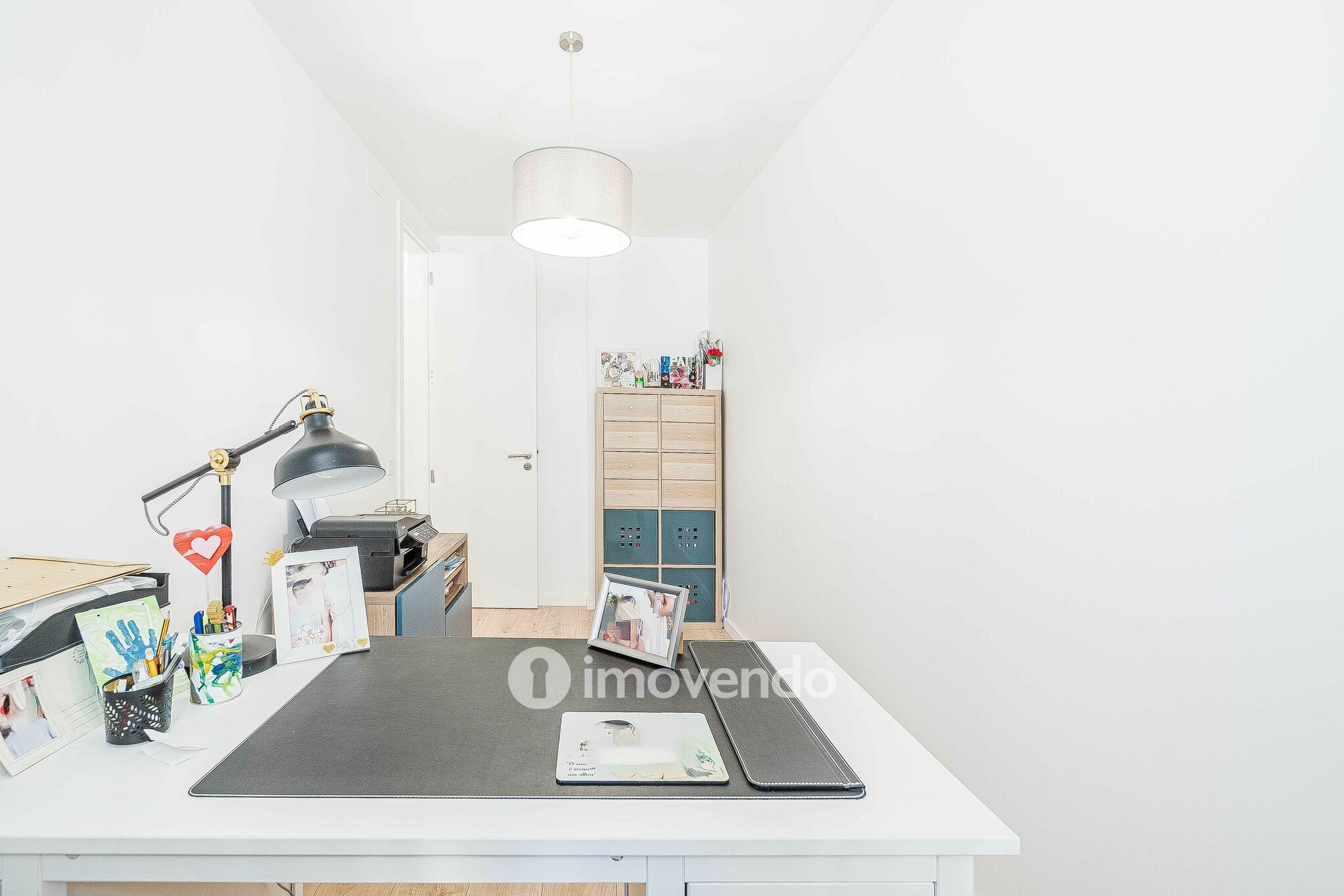 Apartamento T3+1 remodelado, com cozinha equipada, em Arroios