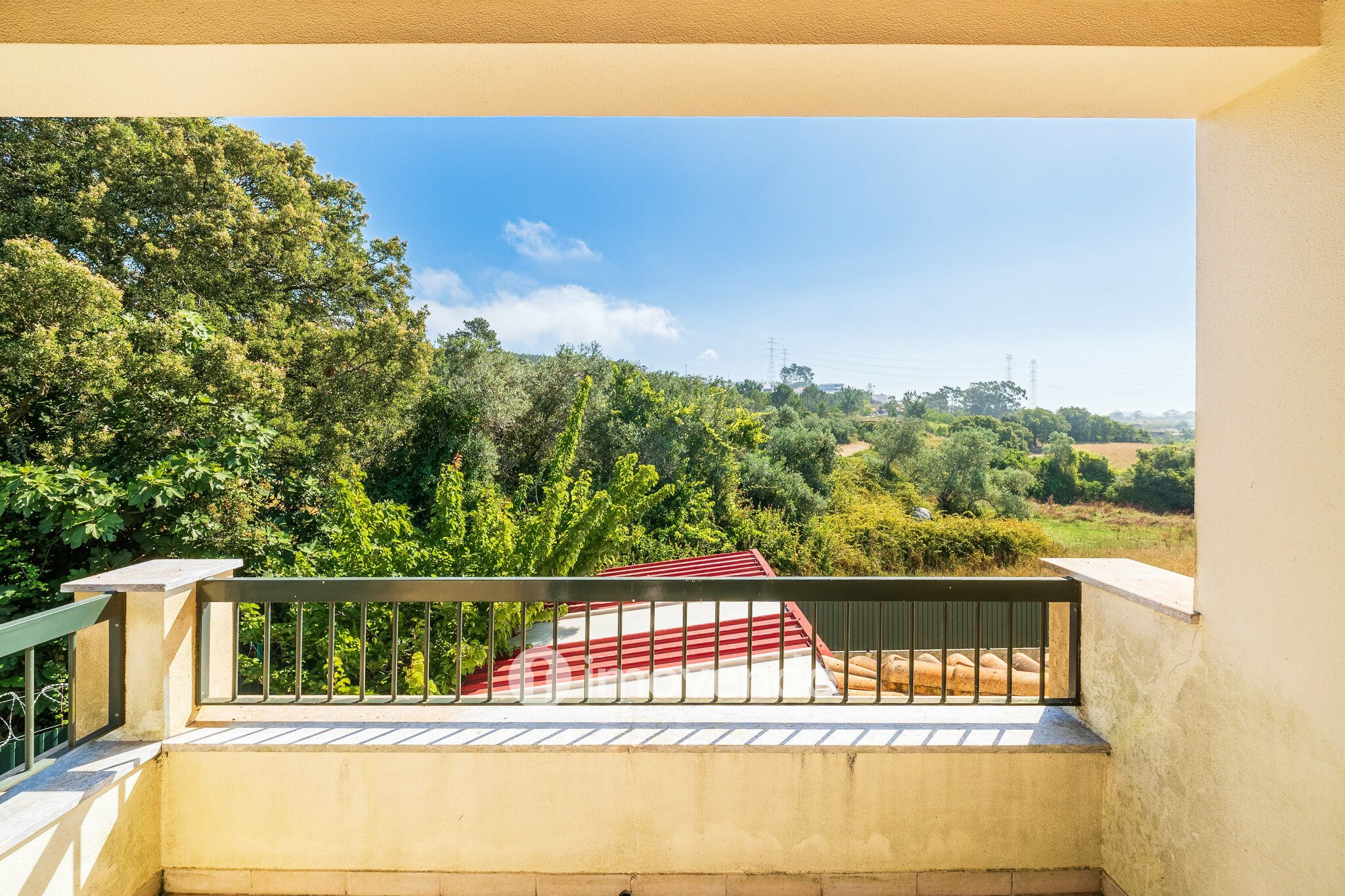 Moradia T4, com condomínio com piscina, em Almargem do Bispo
