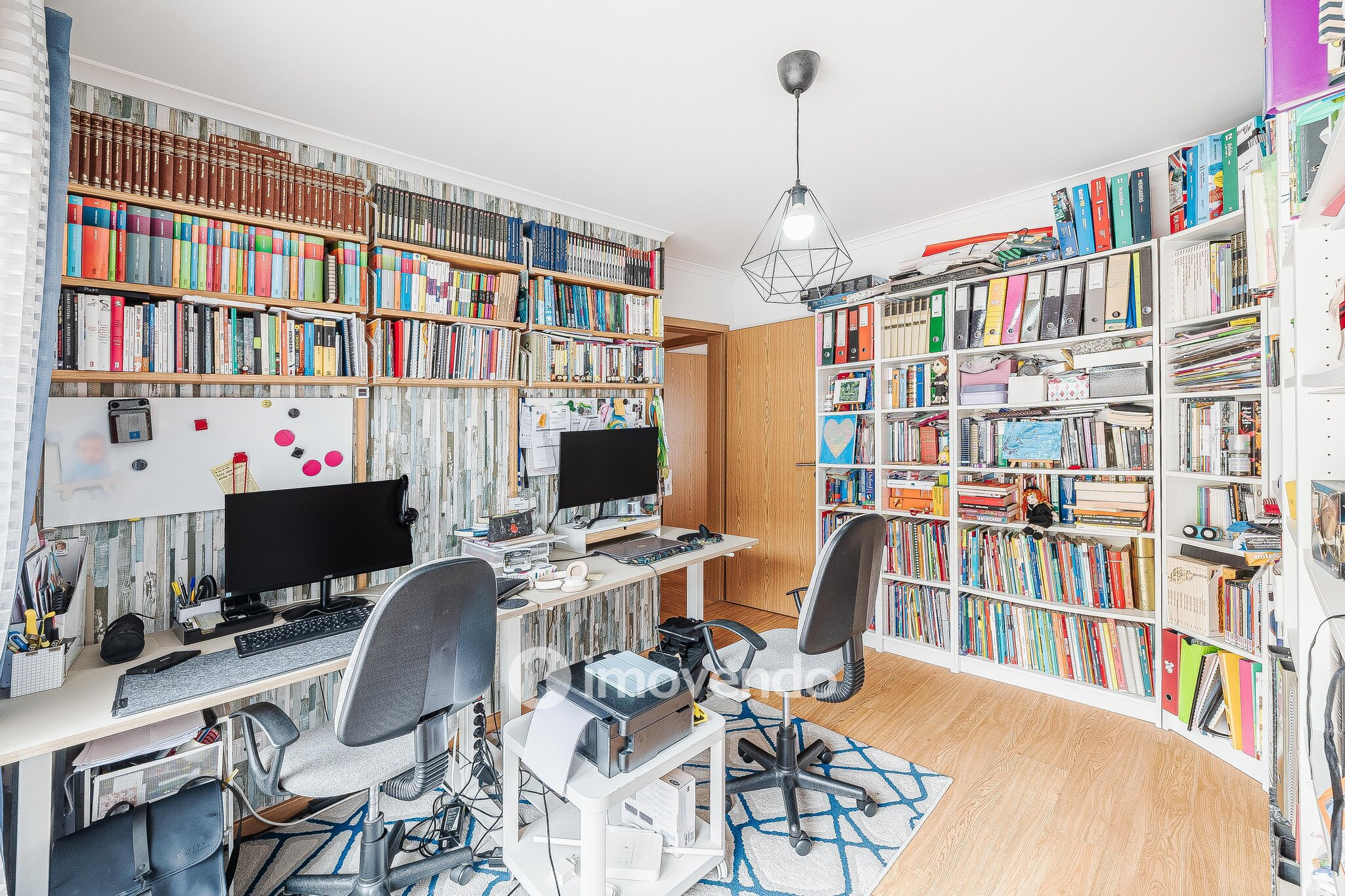 Apartamento T3, com estacionamento e terraço, em Loures