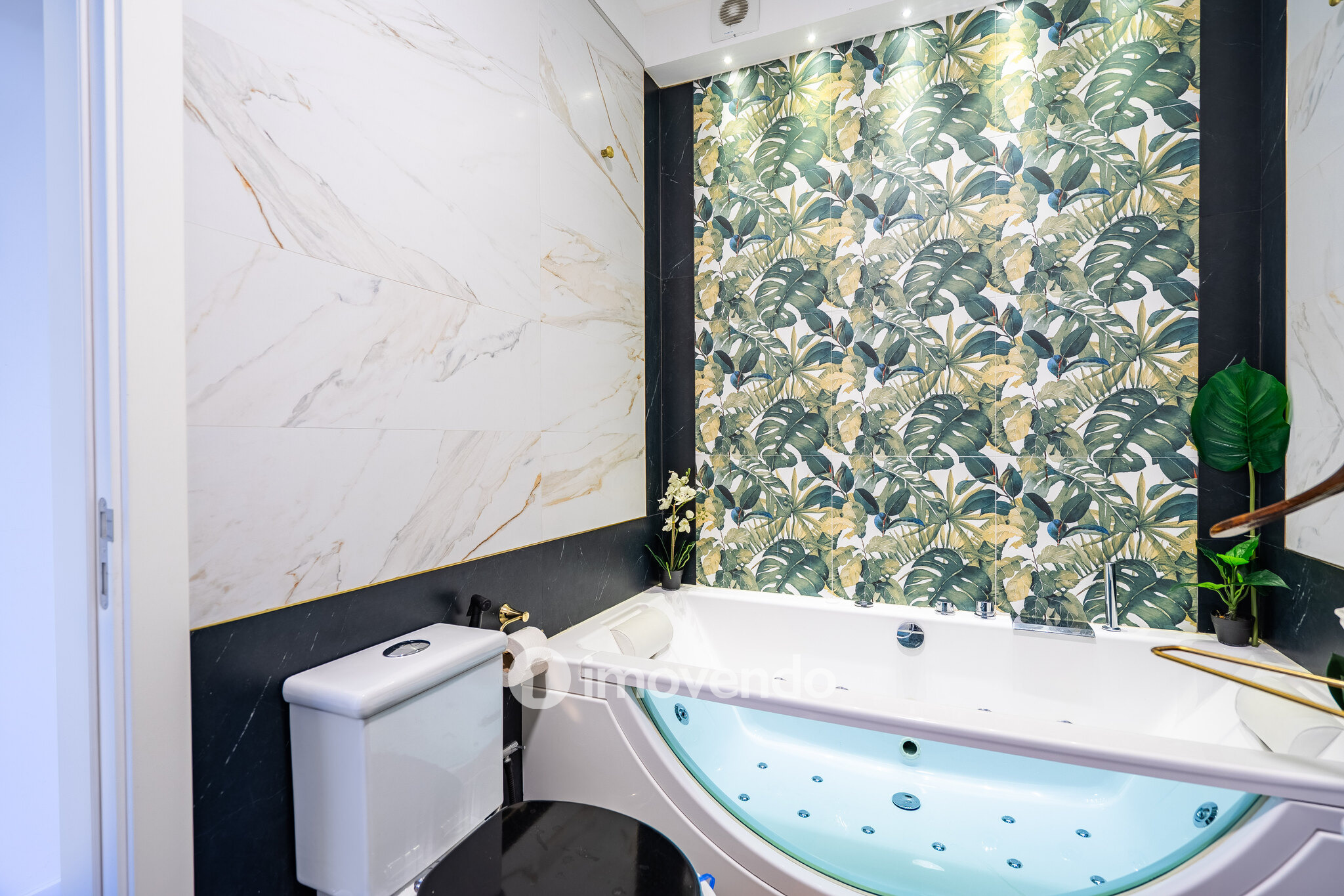 Apartamento T3+1 com áreas amplas e cozinha equipada, no Lumiar