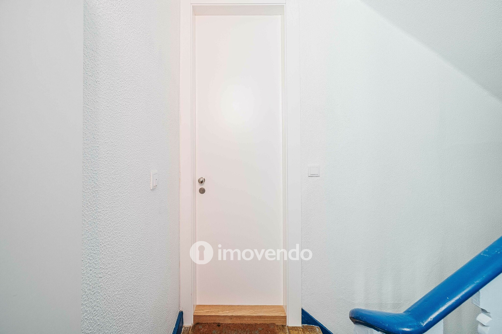 Apartamento T3+1 remodelado, com cozinha equipada, em Arroios