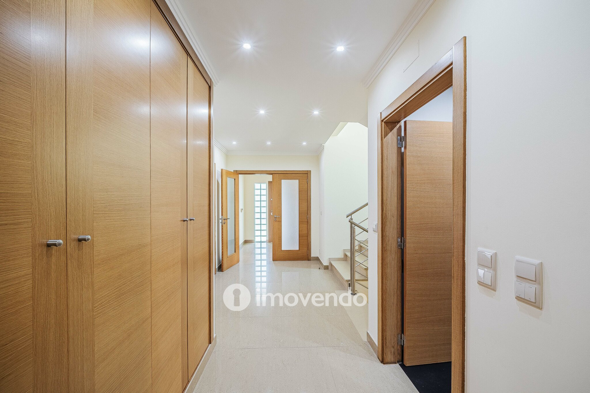 Moradia T4, com condomínio com piscina, em Almargem do Bispo