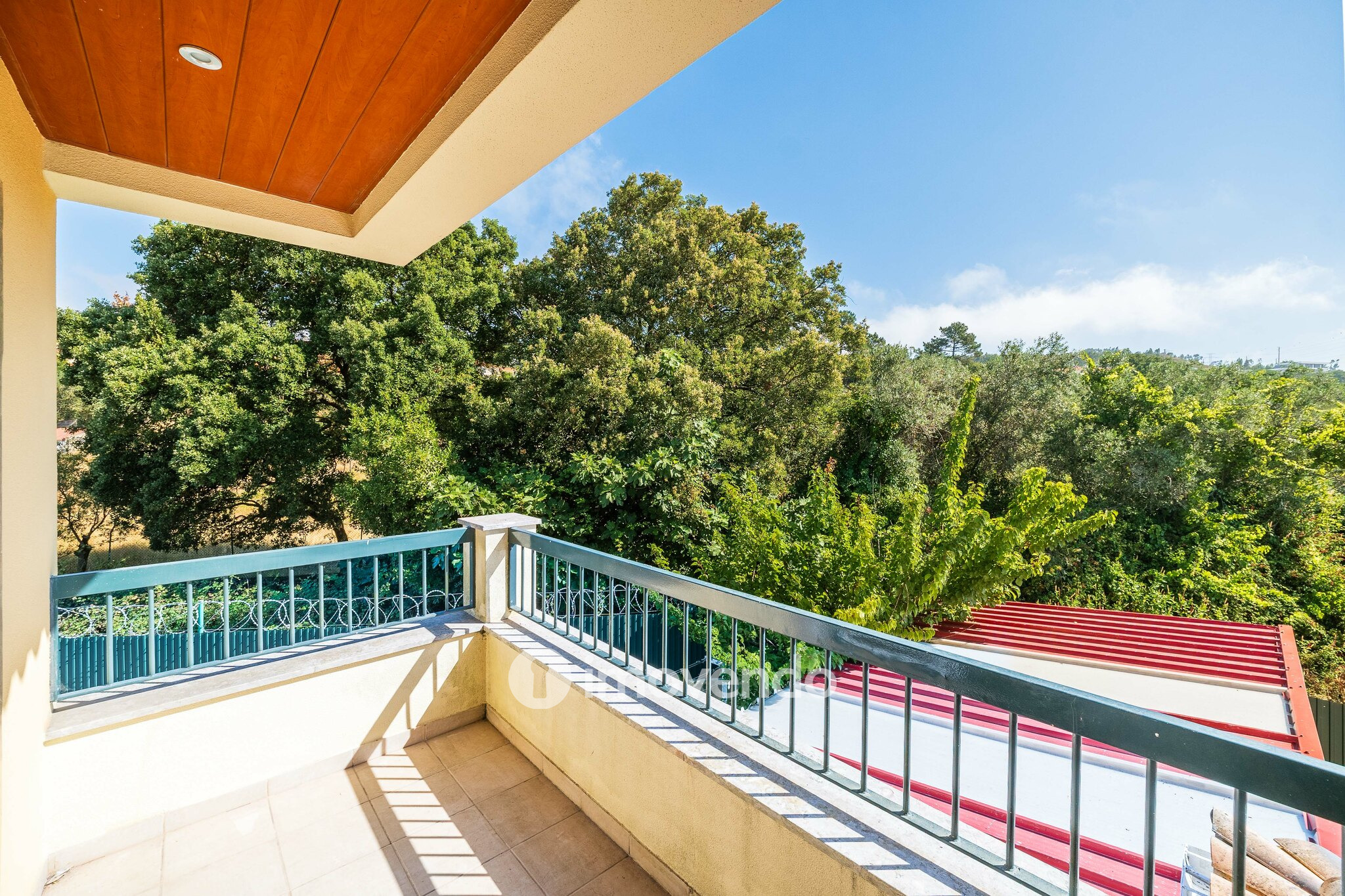 Moradia T4, com condomínio com piscina, em Almargem do Bispo