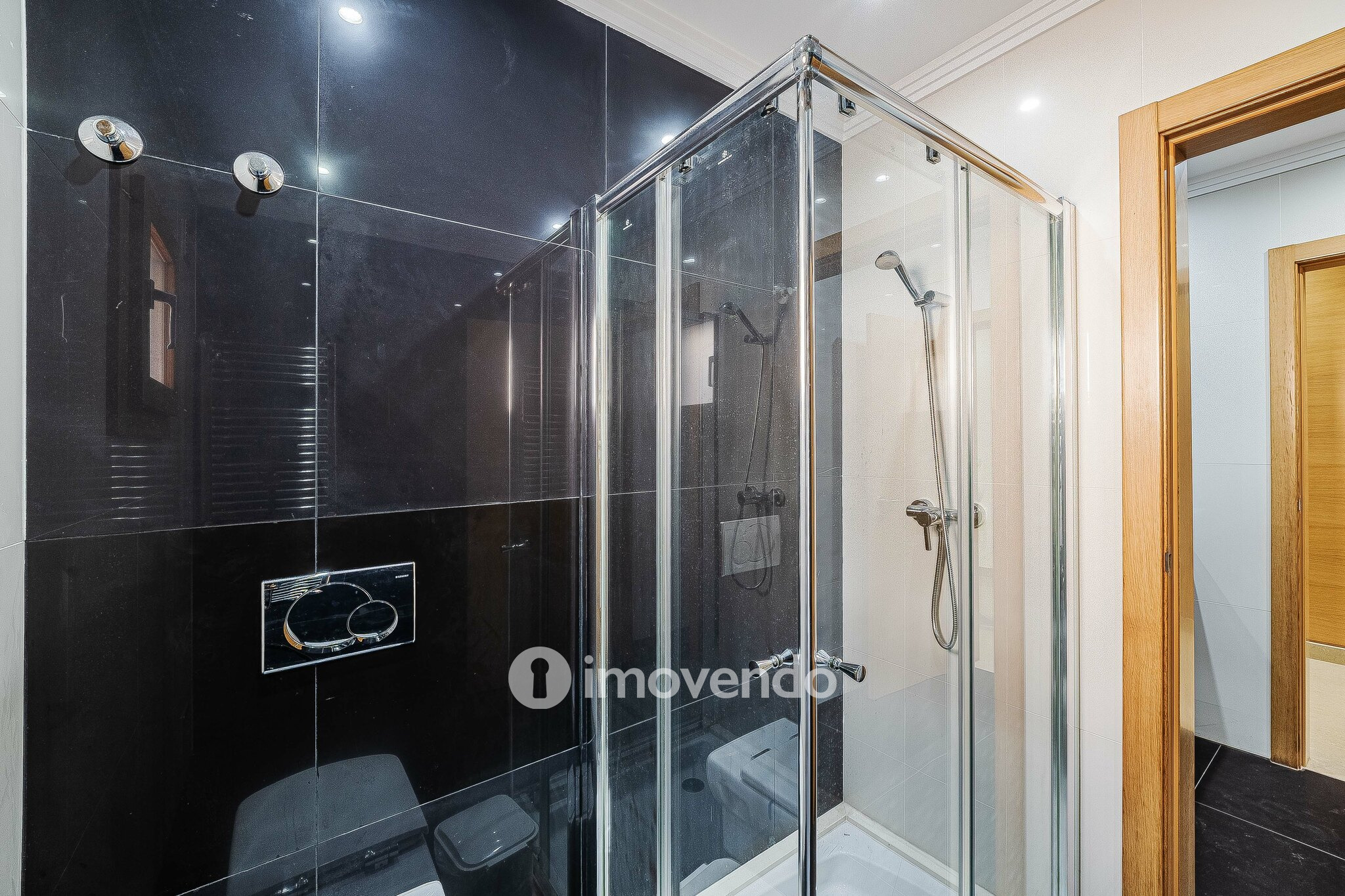 Moradia T4, com condomínio com piscina, em Almargem do Bispo