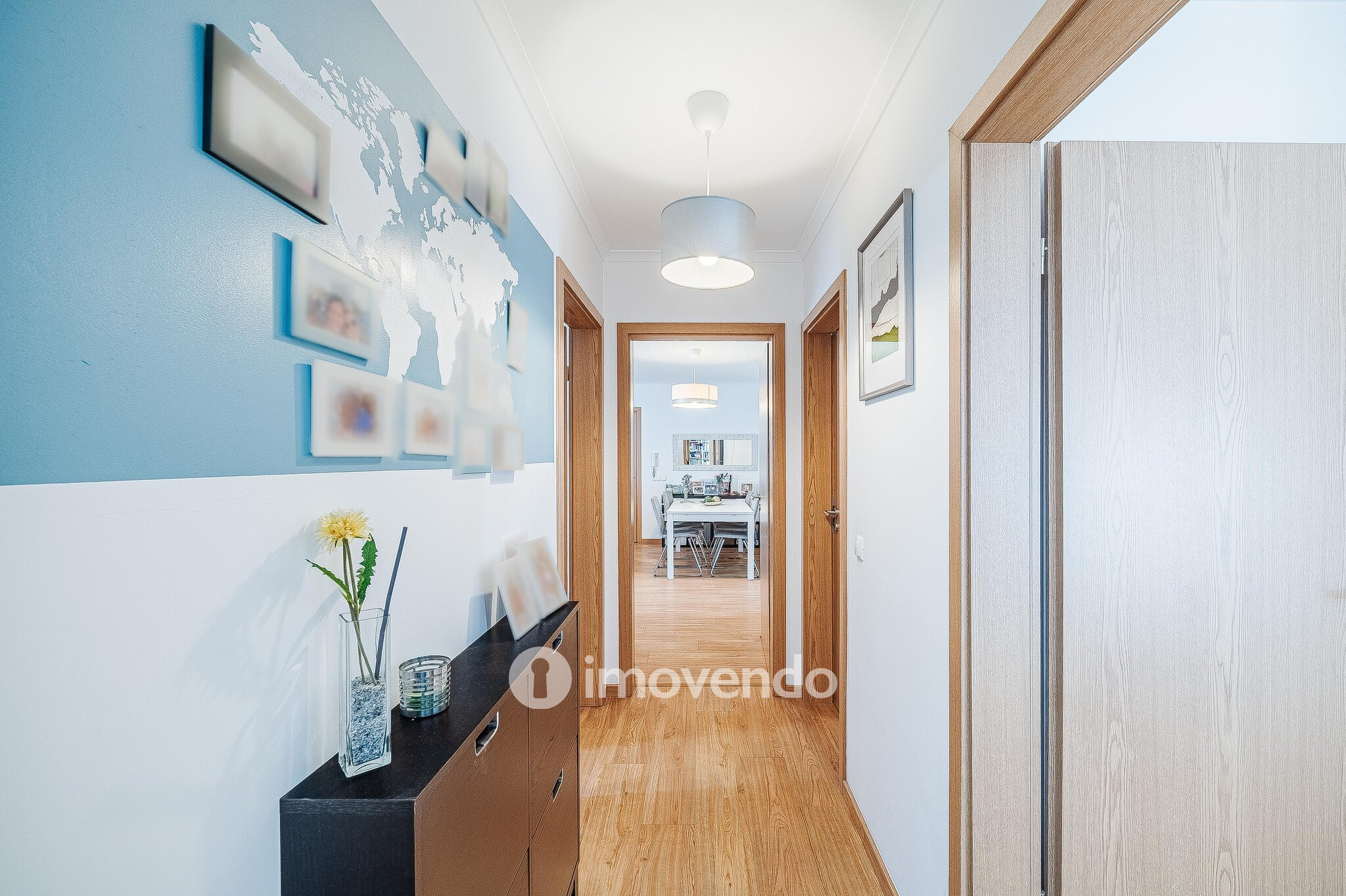 Apartamento T3, com estacionamento e terraço, em Loures