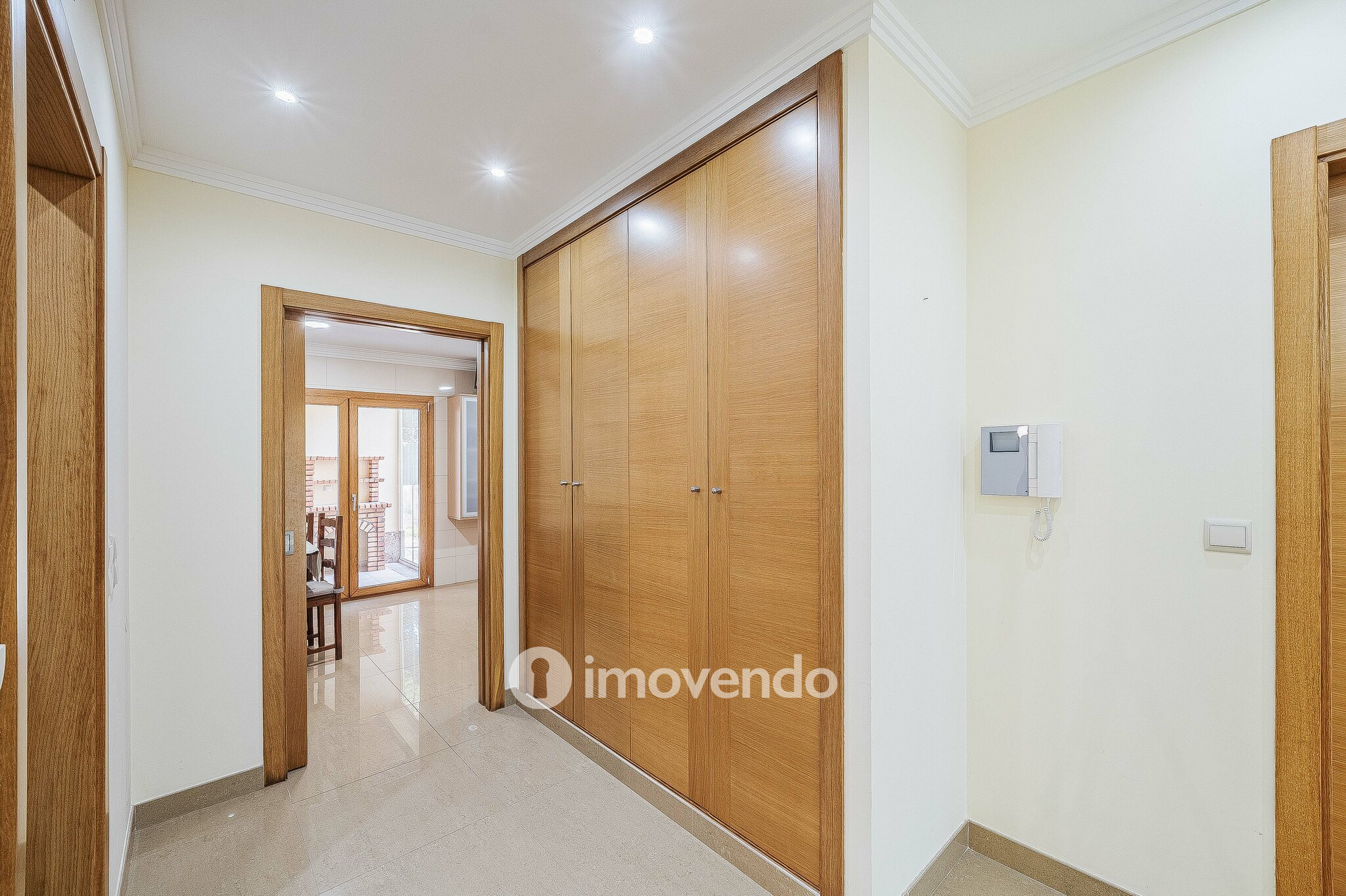 Moradia T4, com condomínio com piscina, em Almargem do Bispo