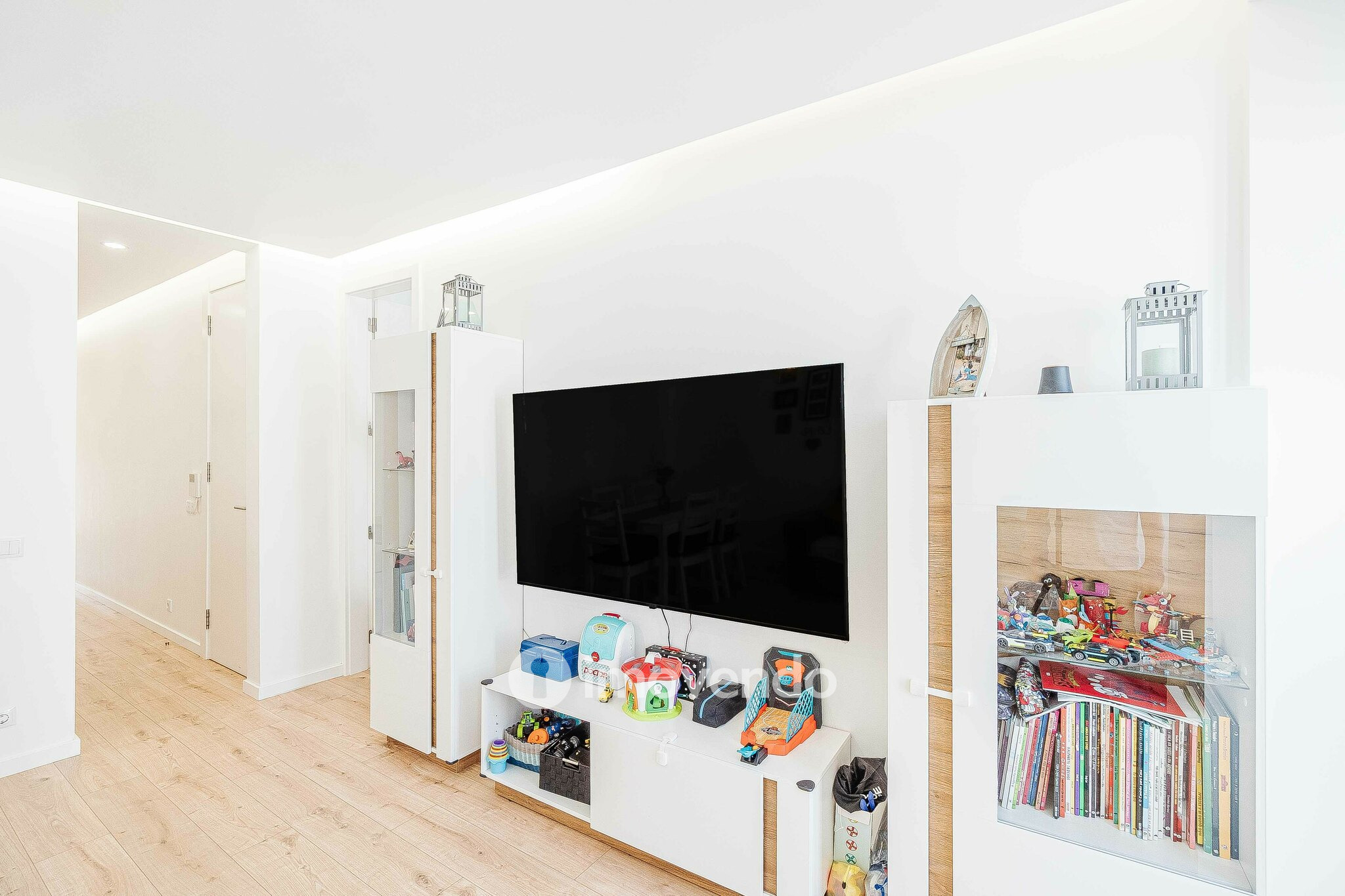 Apartamento T3+1 remodelado, com cozinha equipada, em Arroios