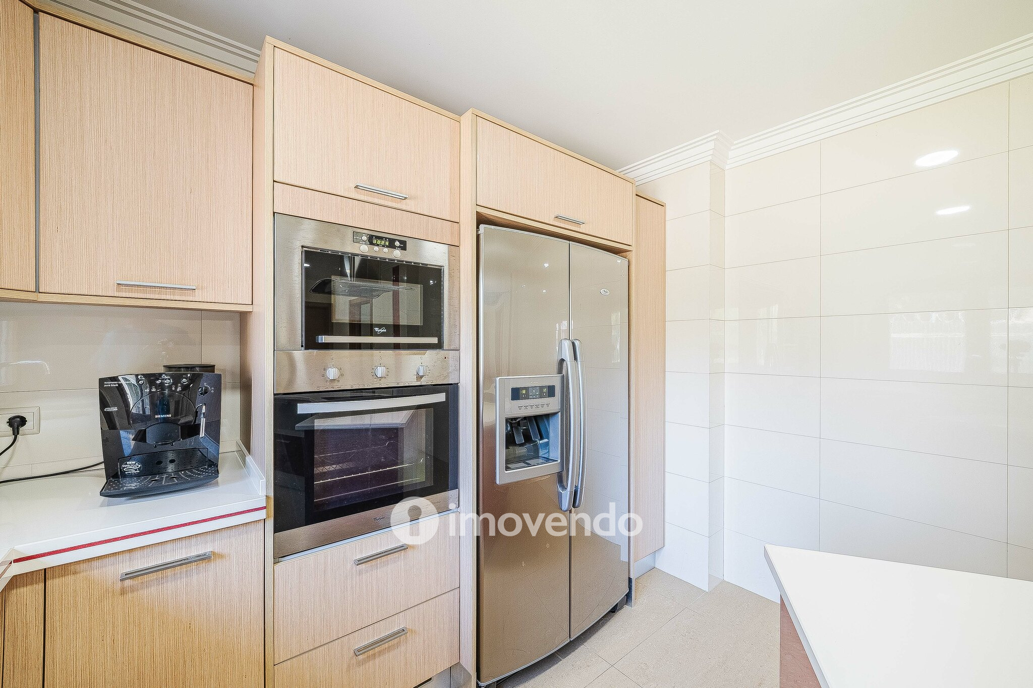 Moradia T4, com condomínio com piscina, em Almargem do Bispo
