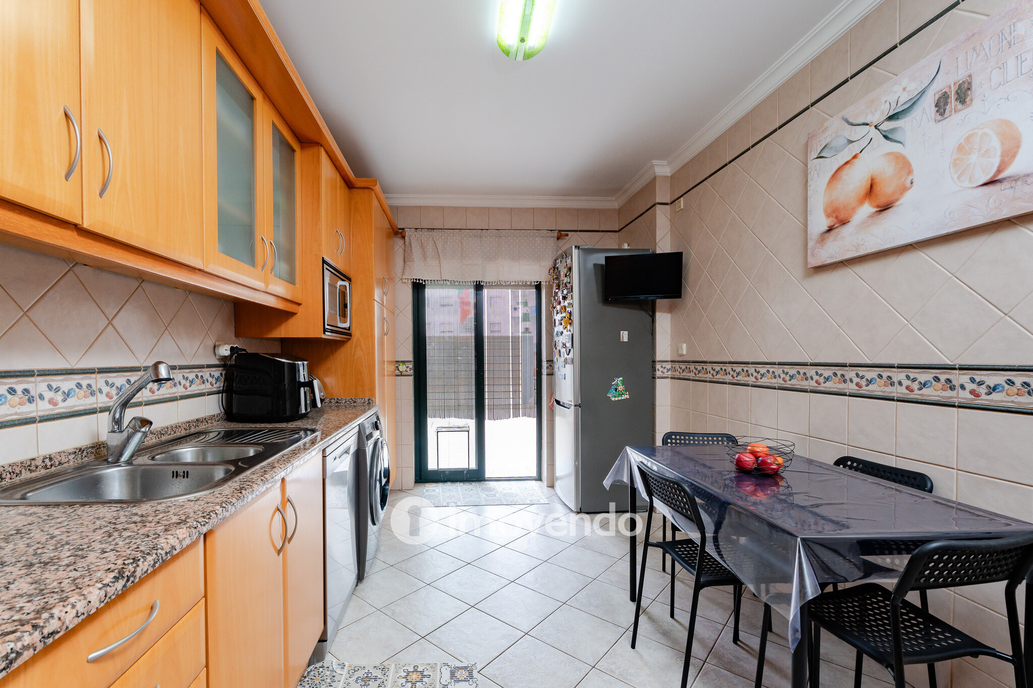 Apartamento T3 com terraço de 75m², no centro de Alcochete