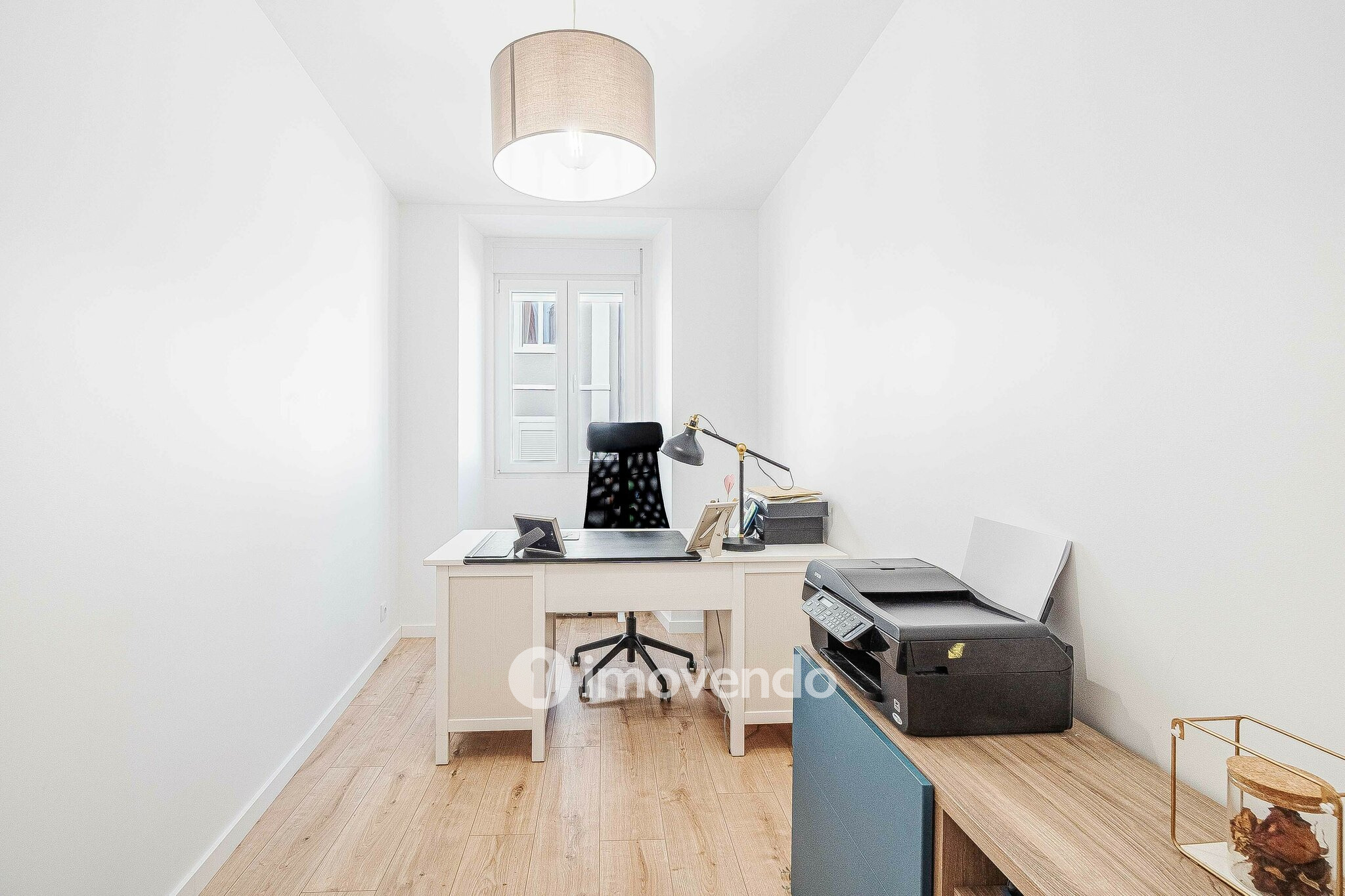 Apartamento T3+1 remodelado, com cozinha equipada, em Arroios