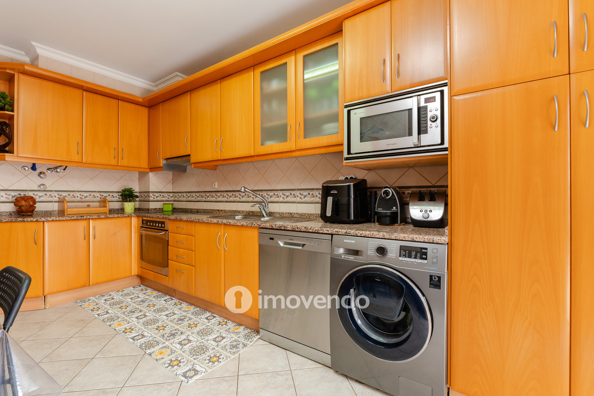 Apartamento T3 com terraço de 75m², no centro de Alcochete