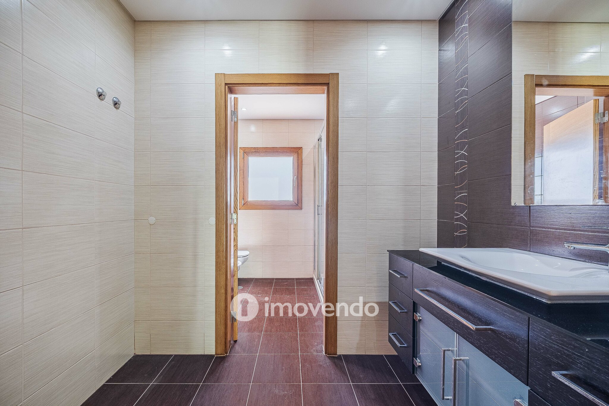Moradia T4, com condomínio com piscina, em Almargem do Bispo