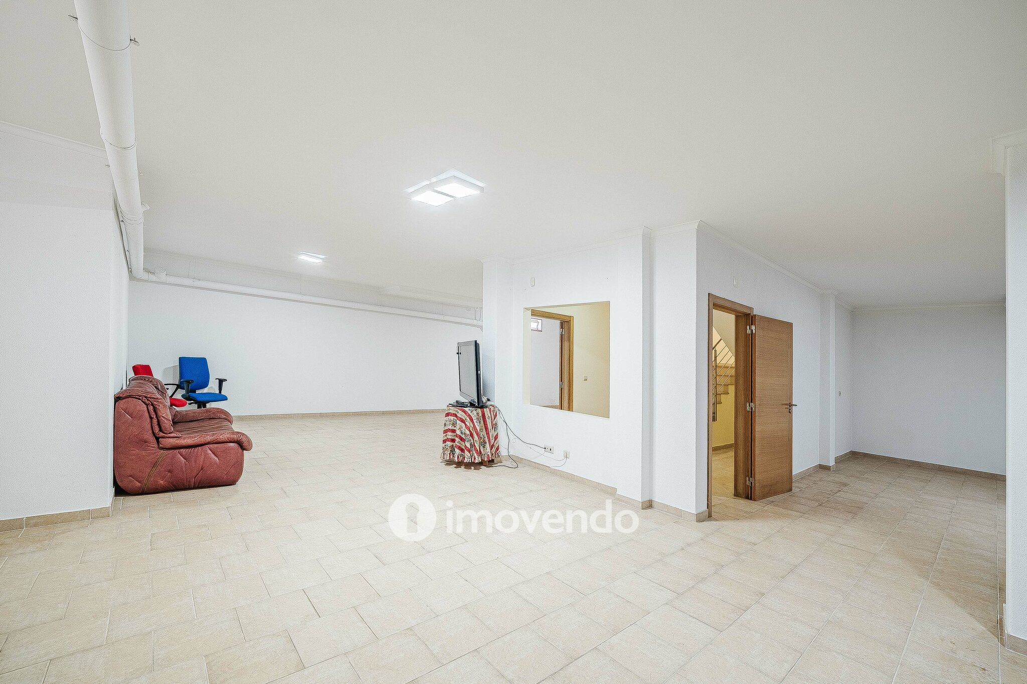 Moradia T4, com condomínio com piscina, em Almargem do Bispo