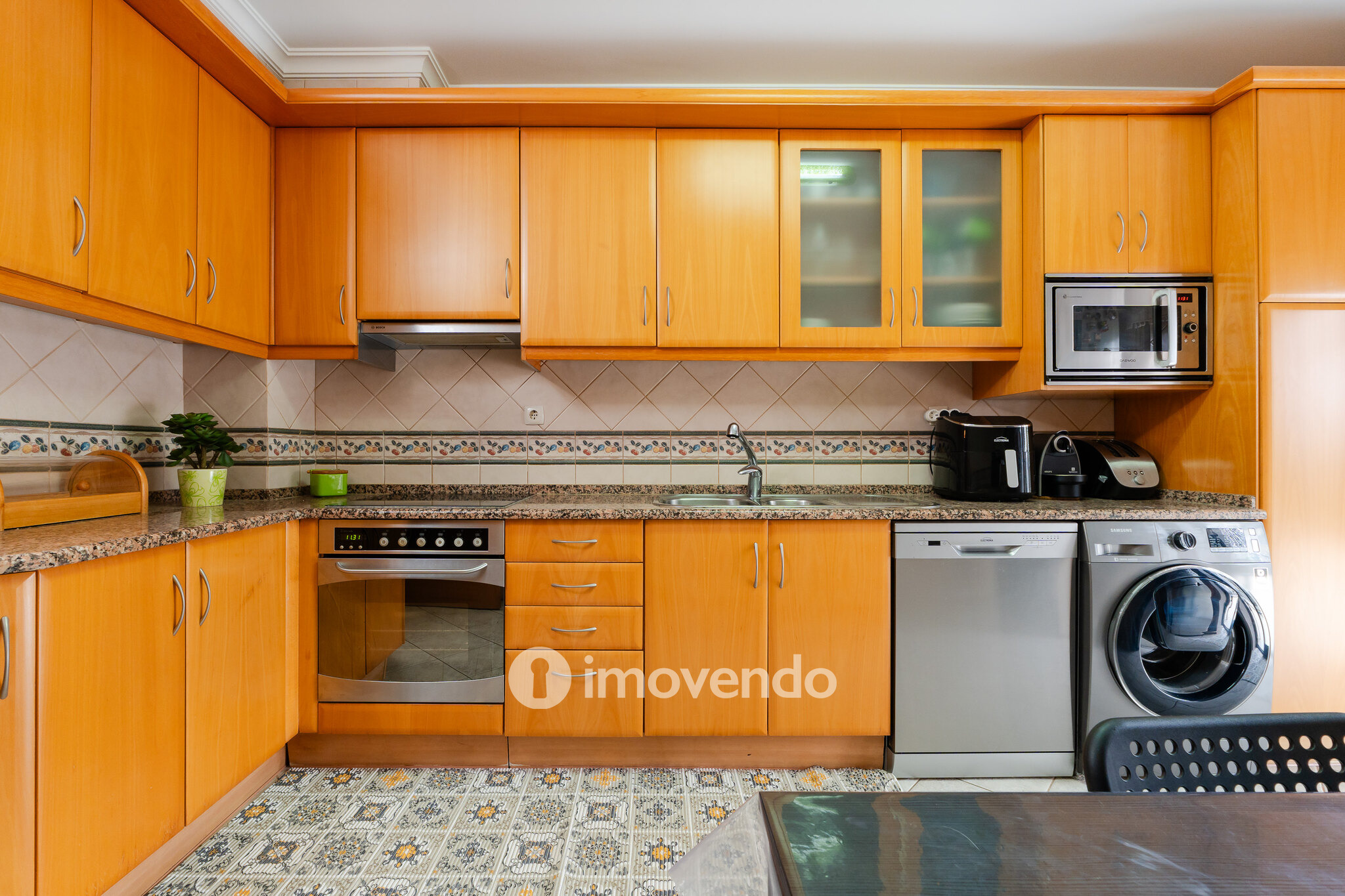 Apartamento T3 com terraço de 75m², no centro de Alcochete