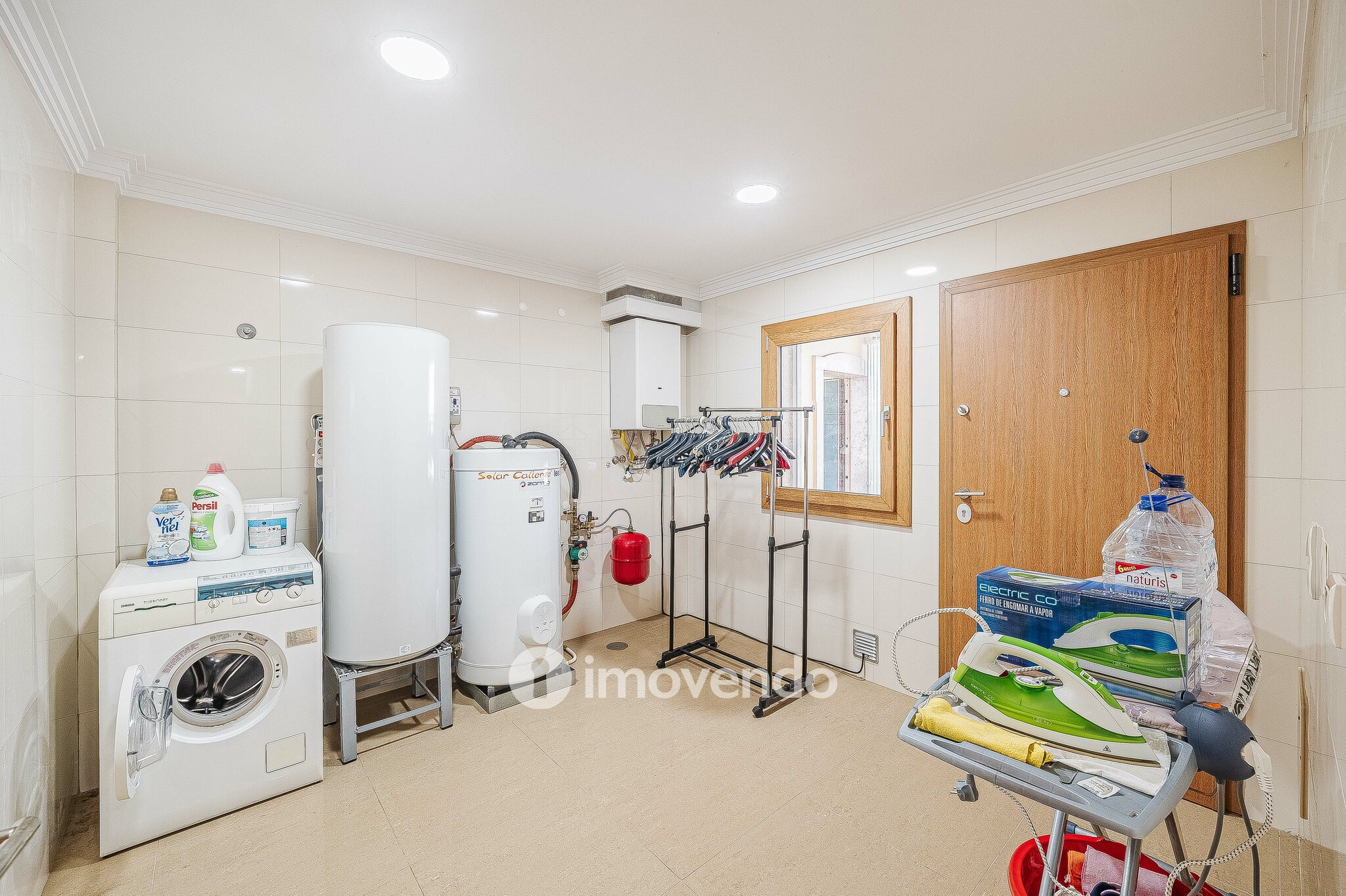 Moradia T4, com condomínio com piscina, em Almargem do Bispo