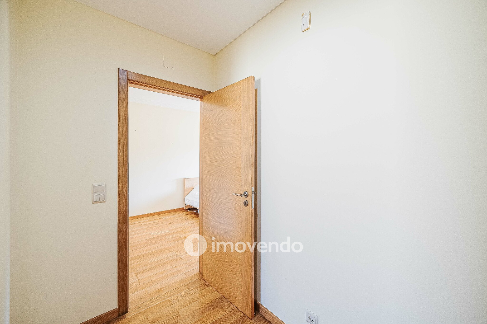 Moradia T4, com condomínio com piscina, em Almargem do Bispo
