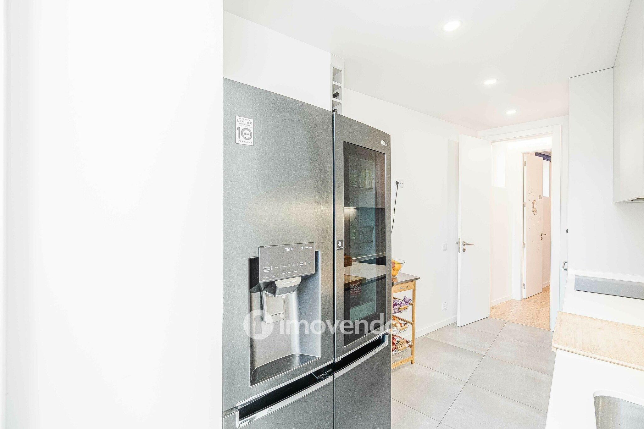 Apartamento T3+1 remodelado, com cozinha equipada, em Arroios