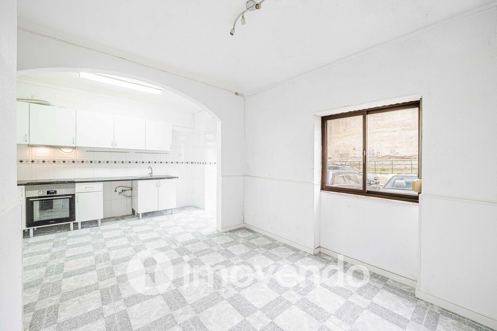 Apartamento T3 em Barreiro, Setúbal com 77 m<sup>2</sup> por 249.000