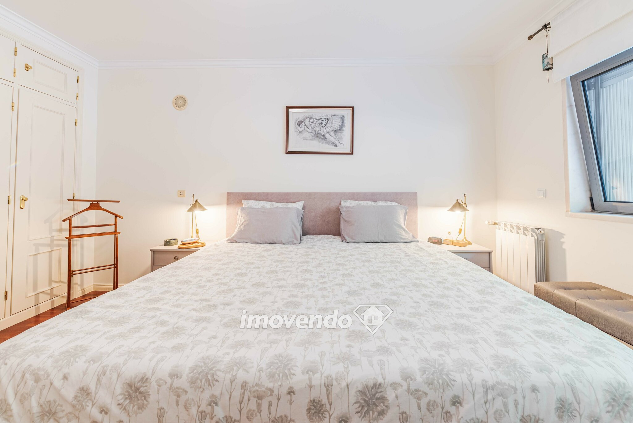 Apartamento T2 único, com garagem e terraço, na Urbanização Tagus Park