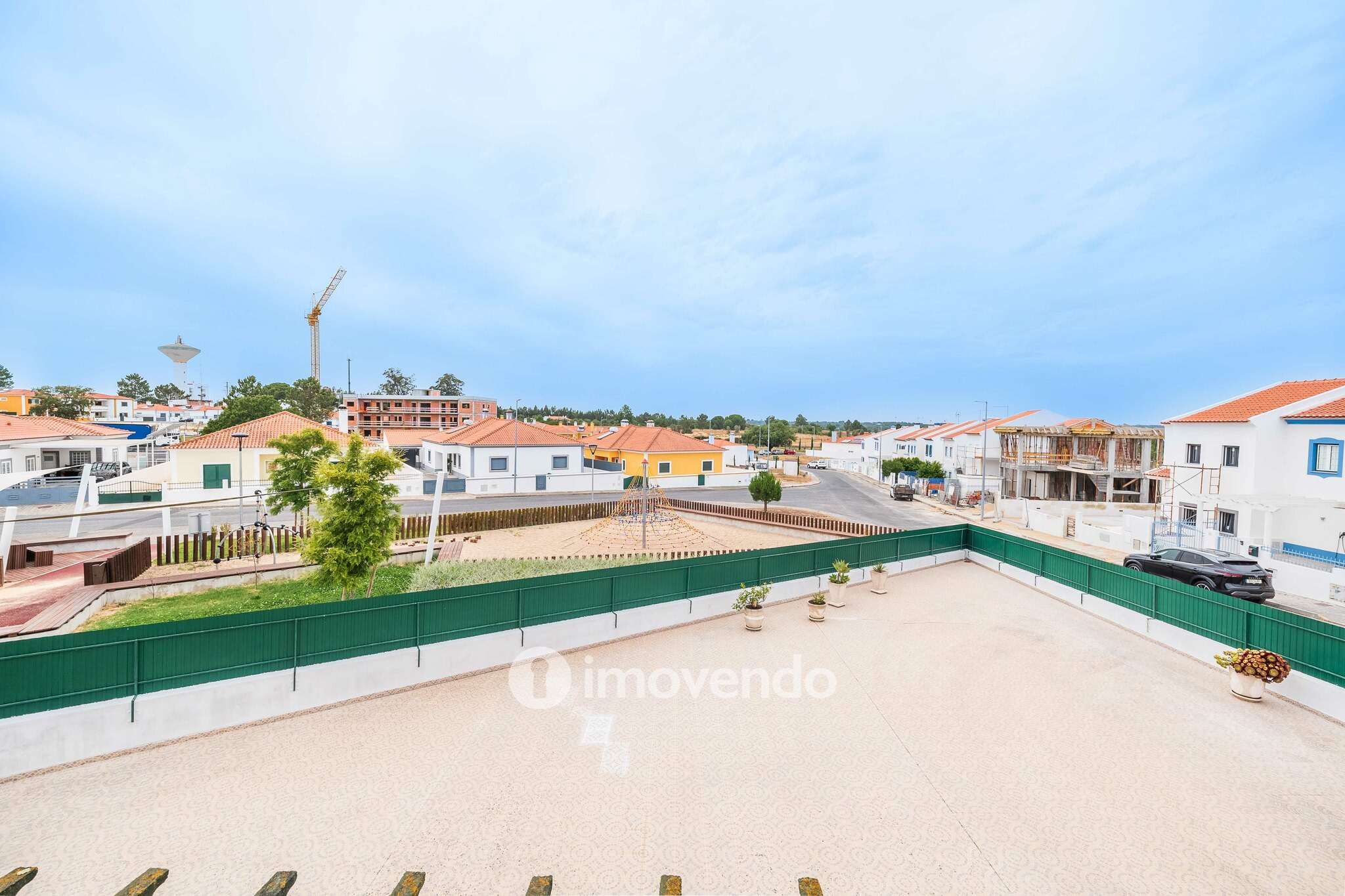 Moradia T4 com garagem e espaço exterior enorme, em Coruche