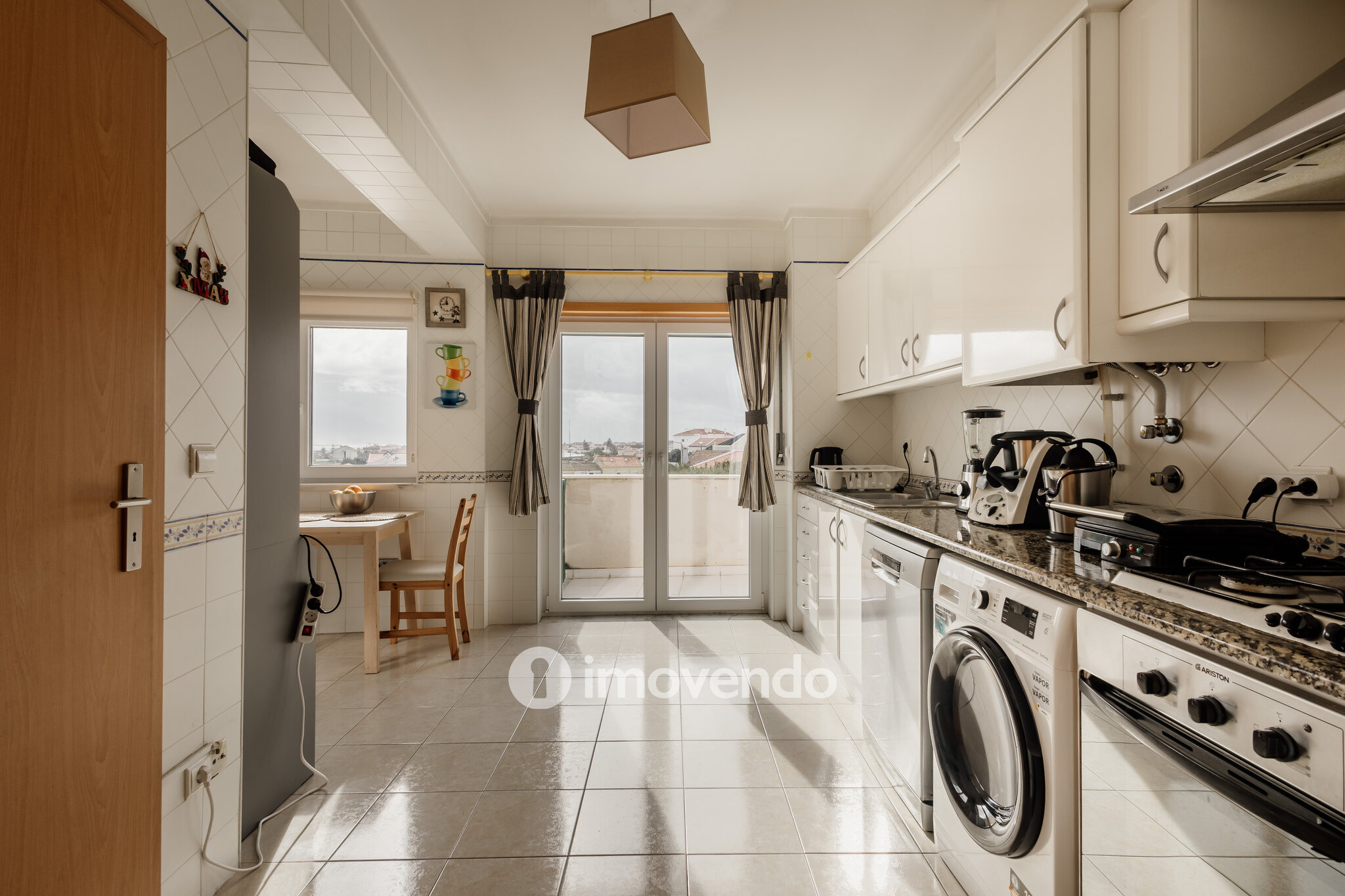 Apartamento T2+2 Duplex, com estacionamento, em Peniche