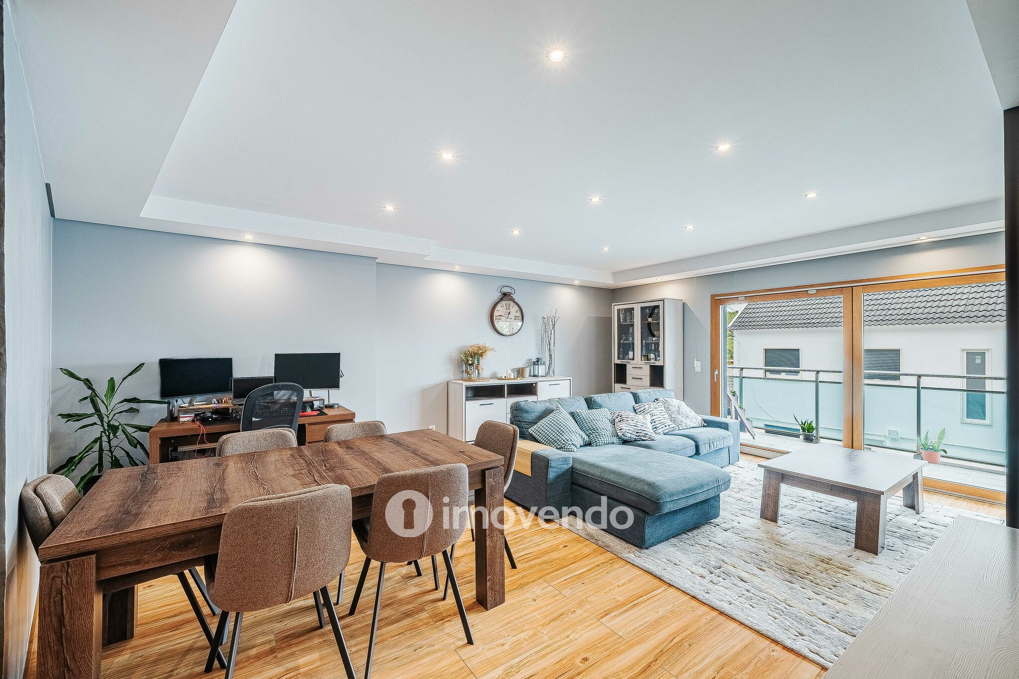 Apartamento T2 moderno, com garagem e varanda, no Milharado