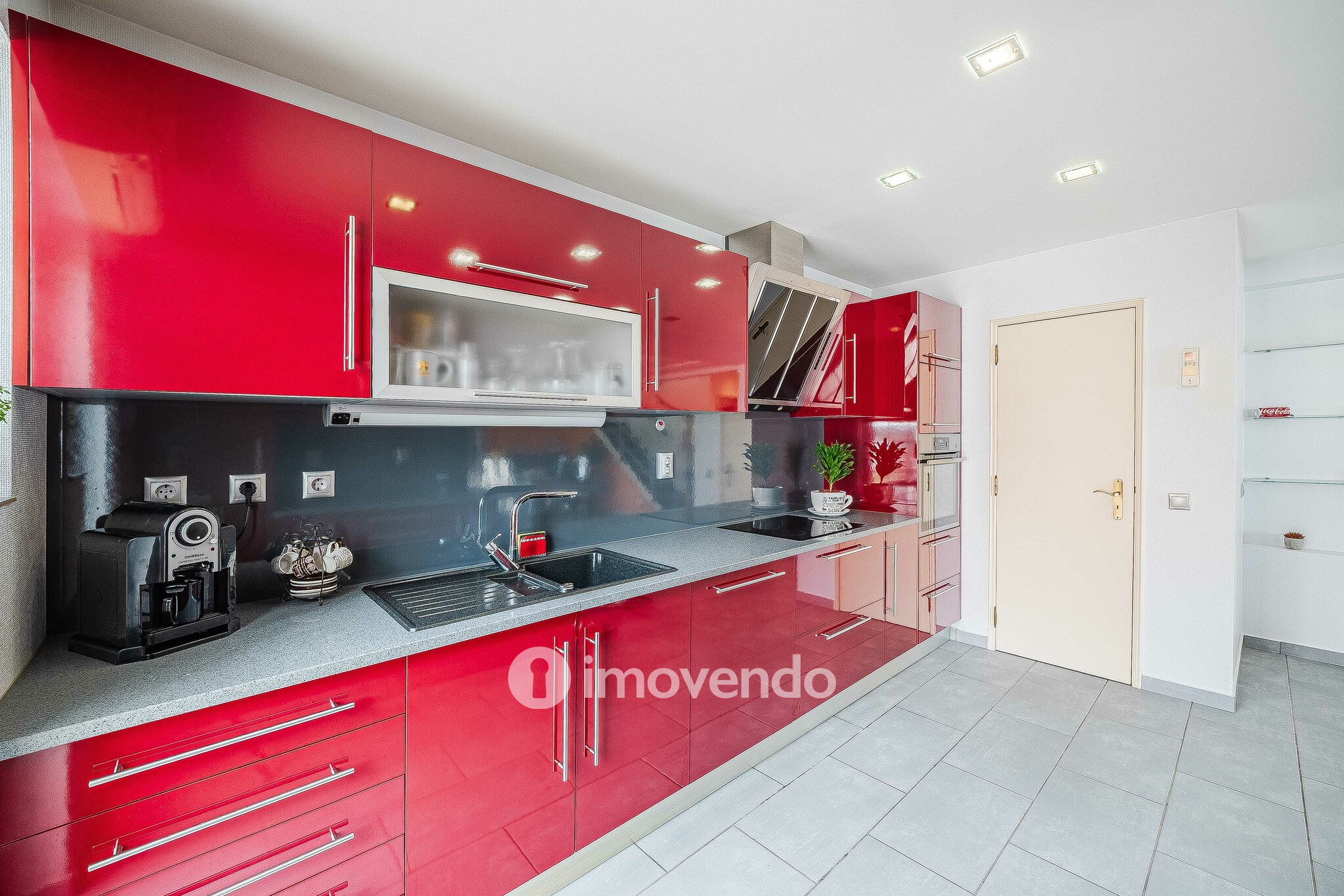 Moradia T4 com garagem e espaço exterior enorme, em Coruche