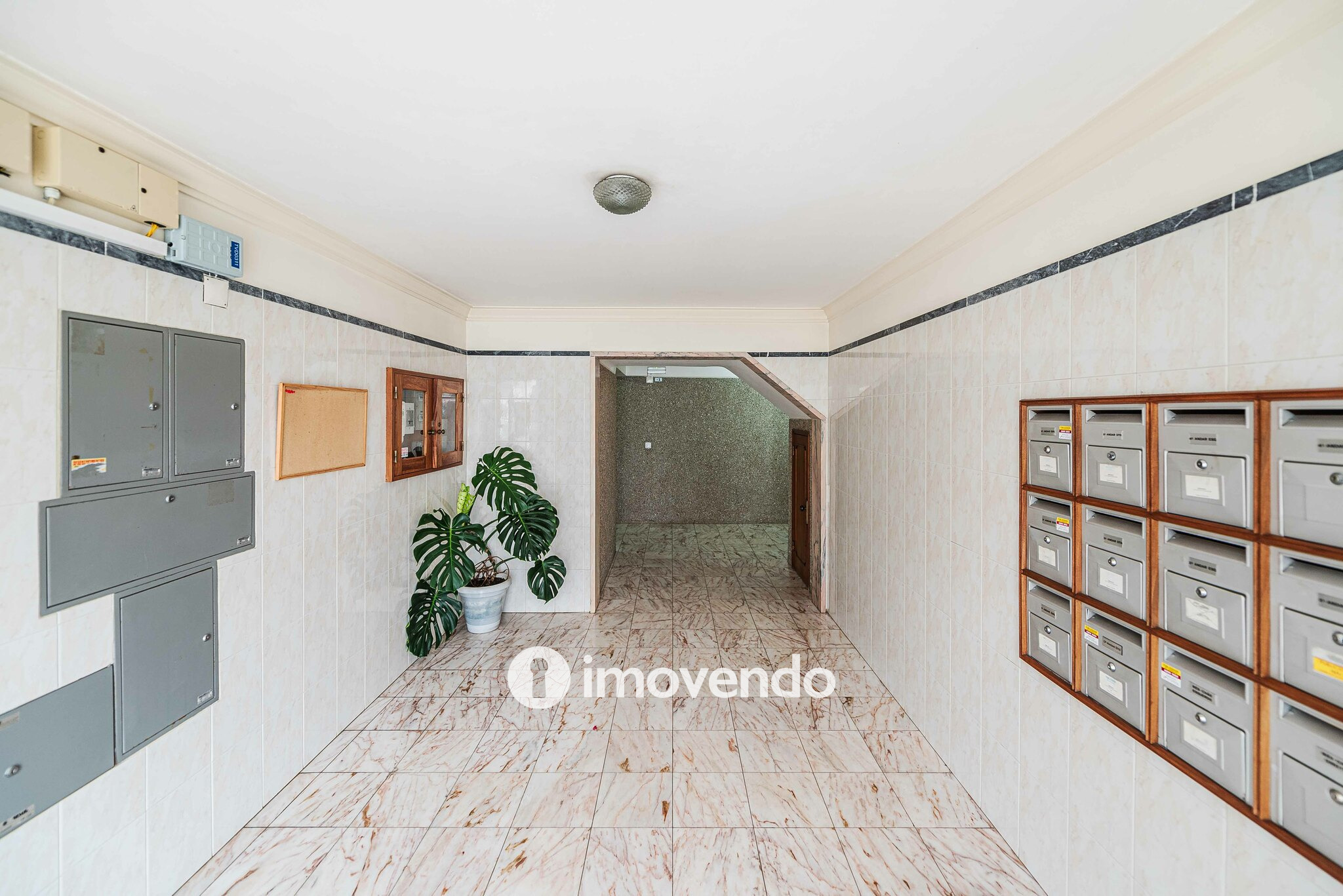 Apartamento T3, com cozinha equipada e arrecadação, em Torres Vedras