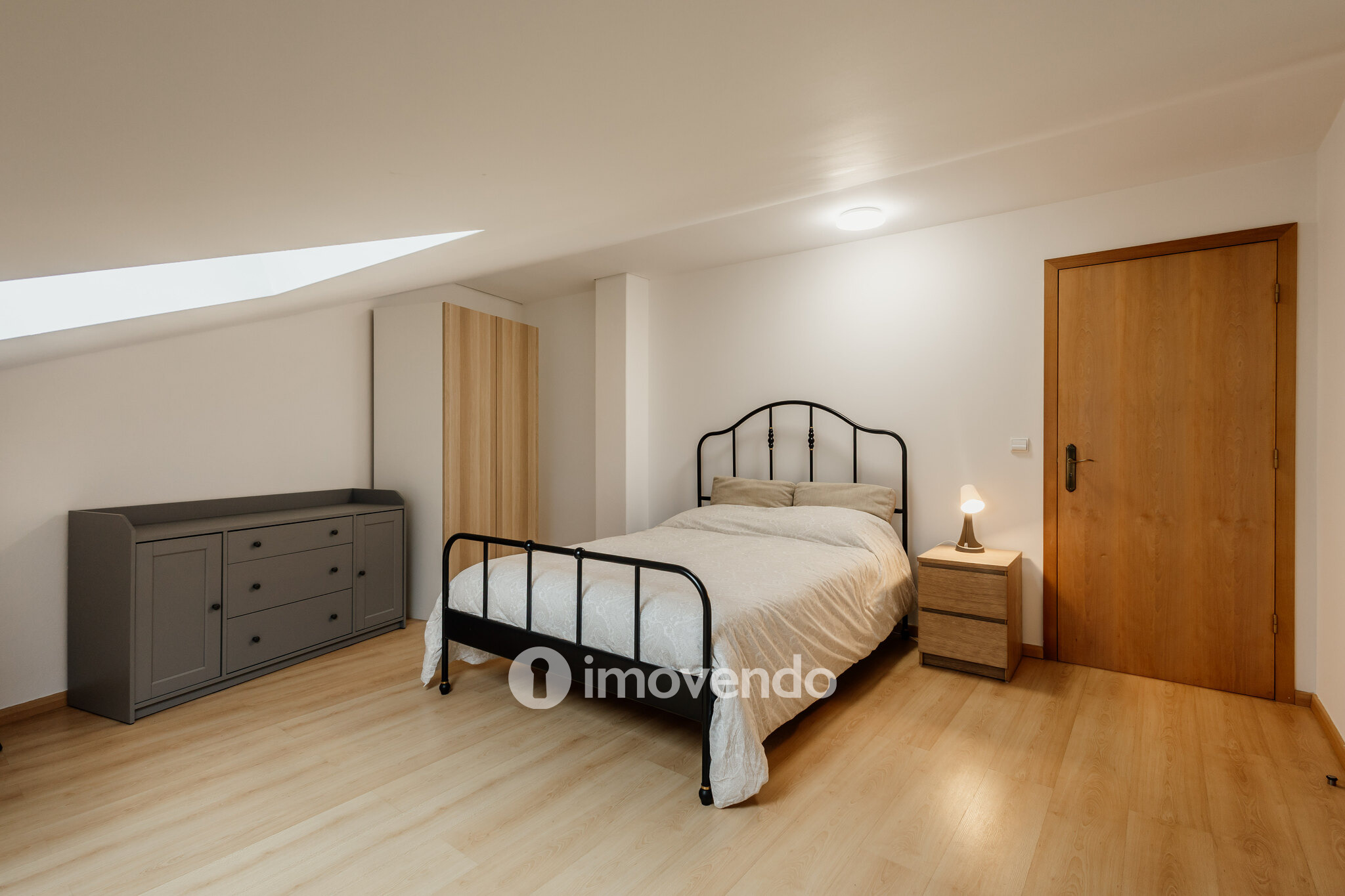 Apartamento T2+2 Duplex, com estacionamento, em Peniche