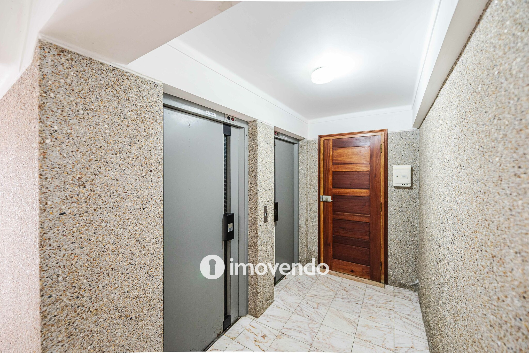 Apartamento T3, com cozinha equipada e arrecadação, em Torres Vedras