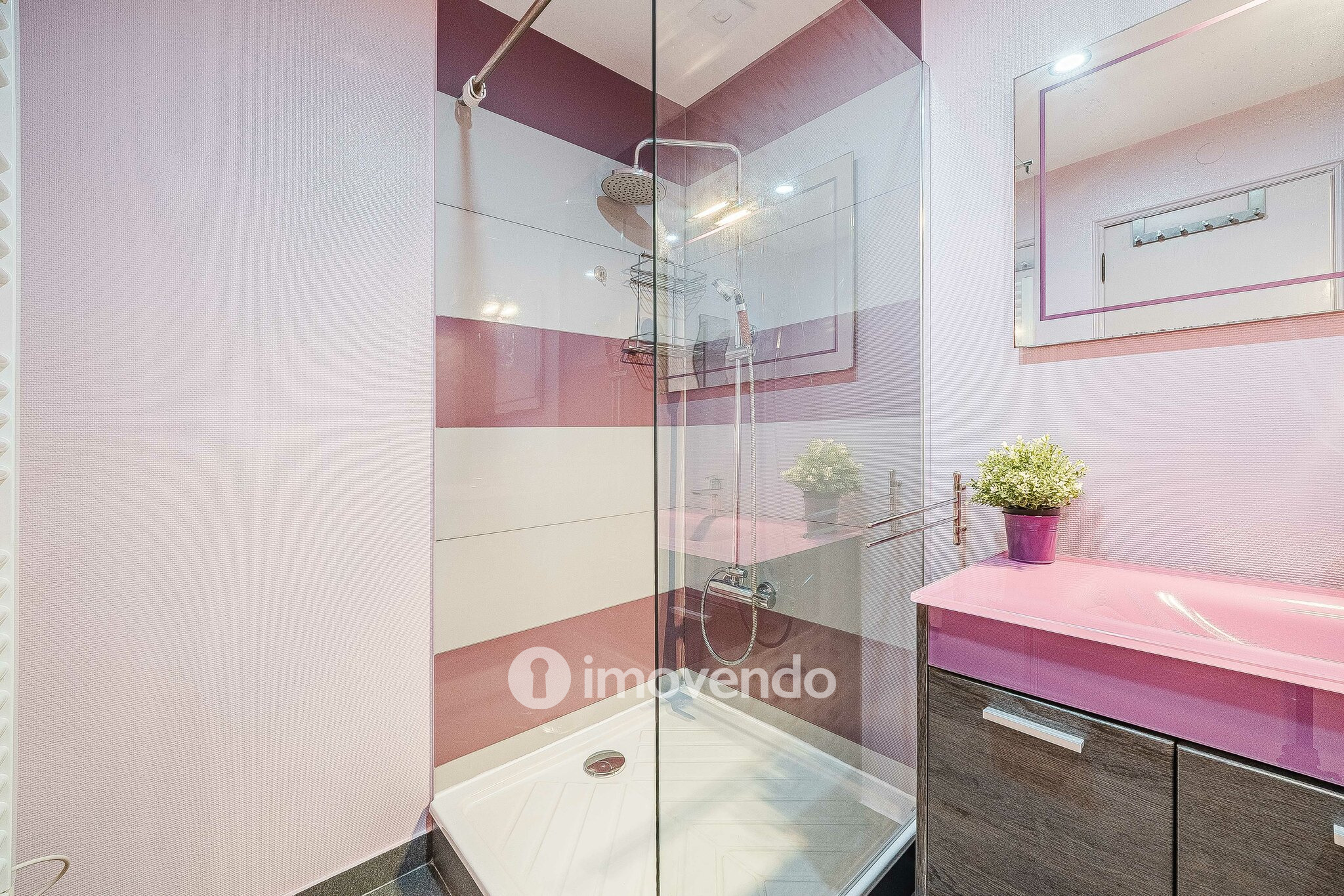 Moradia T4 com garagem e espaço exterior enorme, em Coruche