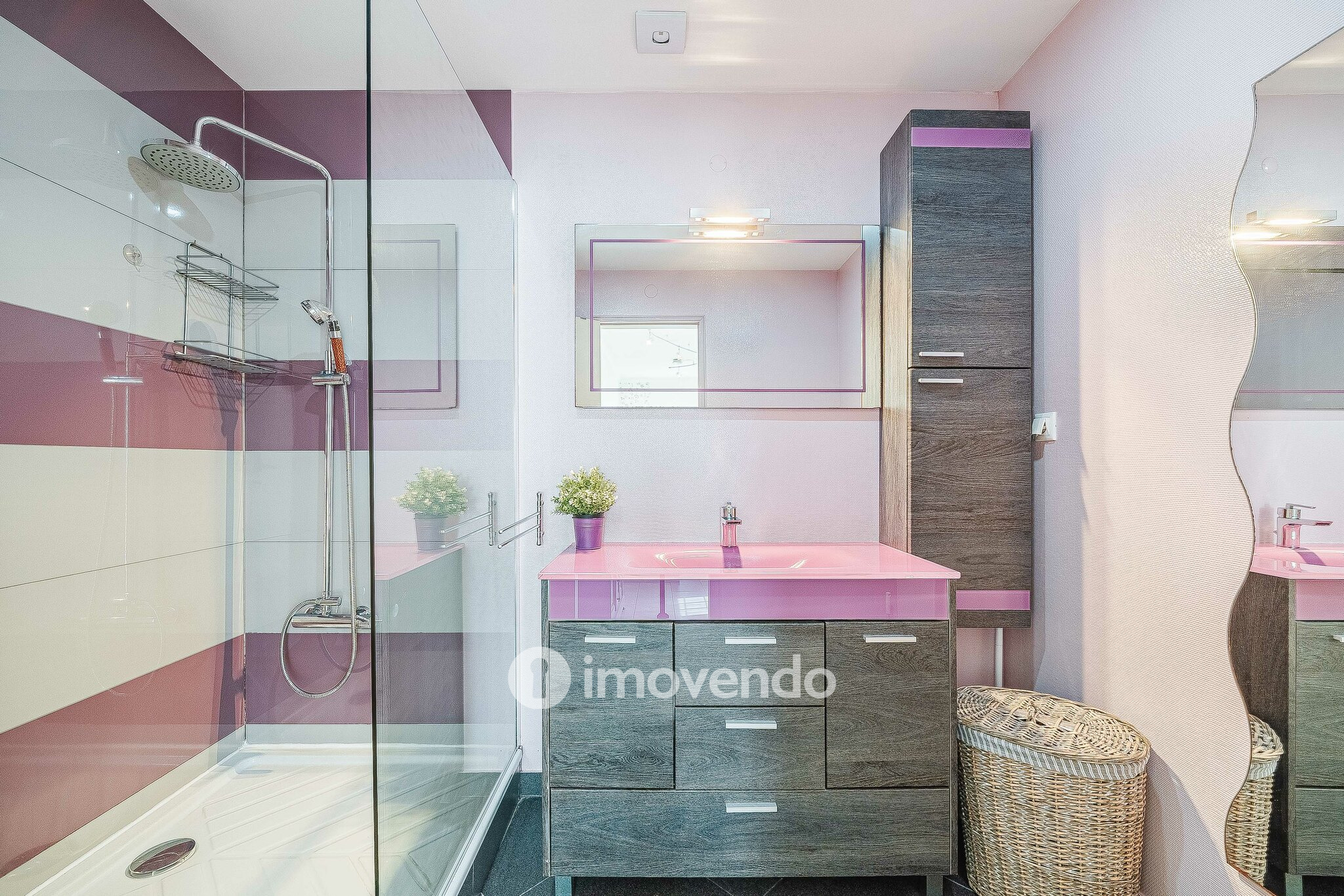 Moradia T4 com garagem e espaço exterior enorme, em Coruche