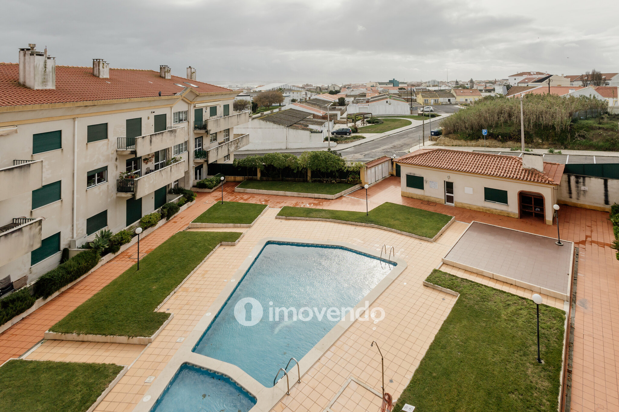 Apartamento T2+2 Duplex, com estacionamento, em Peniche