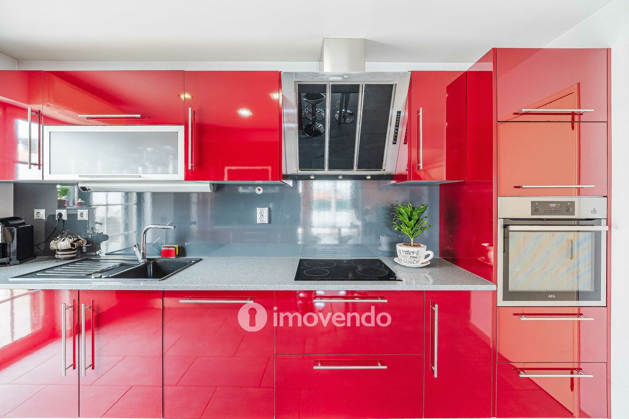 Moradia T4 com garagem e espaço exterior enorme, em Coruche
