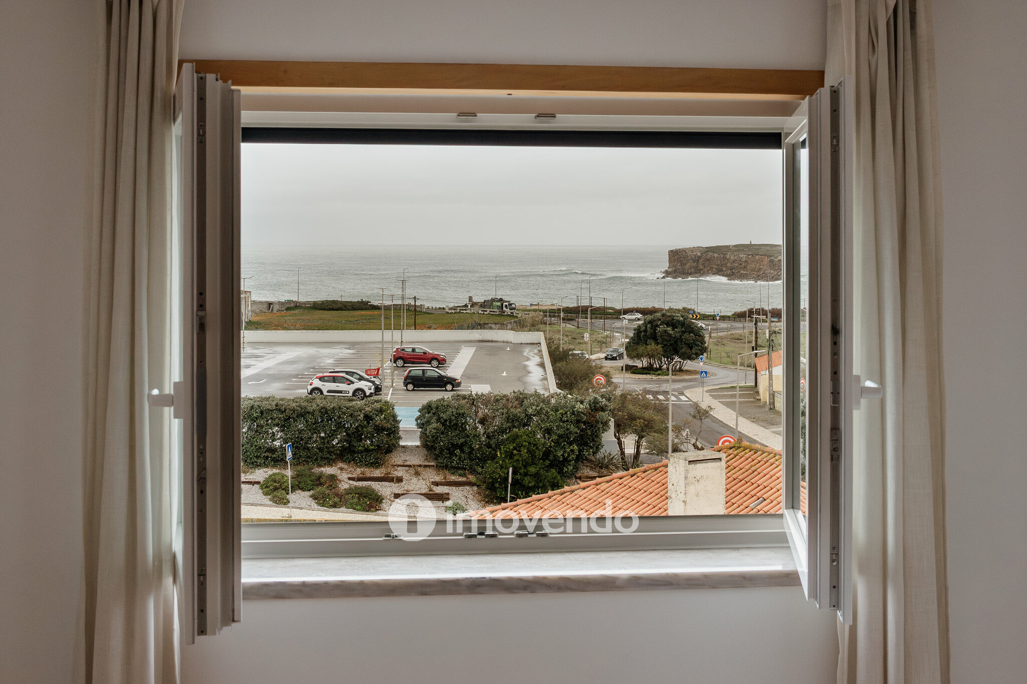 Apartamento T2+2 Duplex, com estacionamento, em Peniche