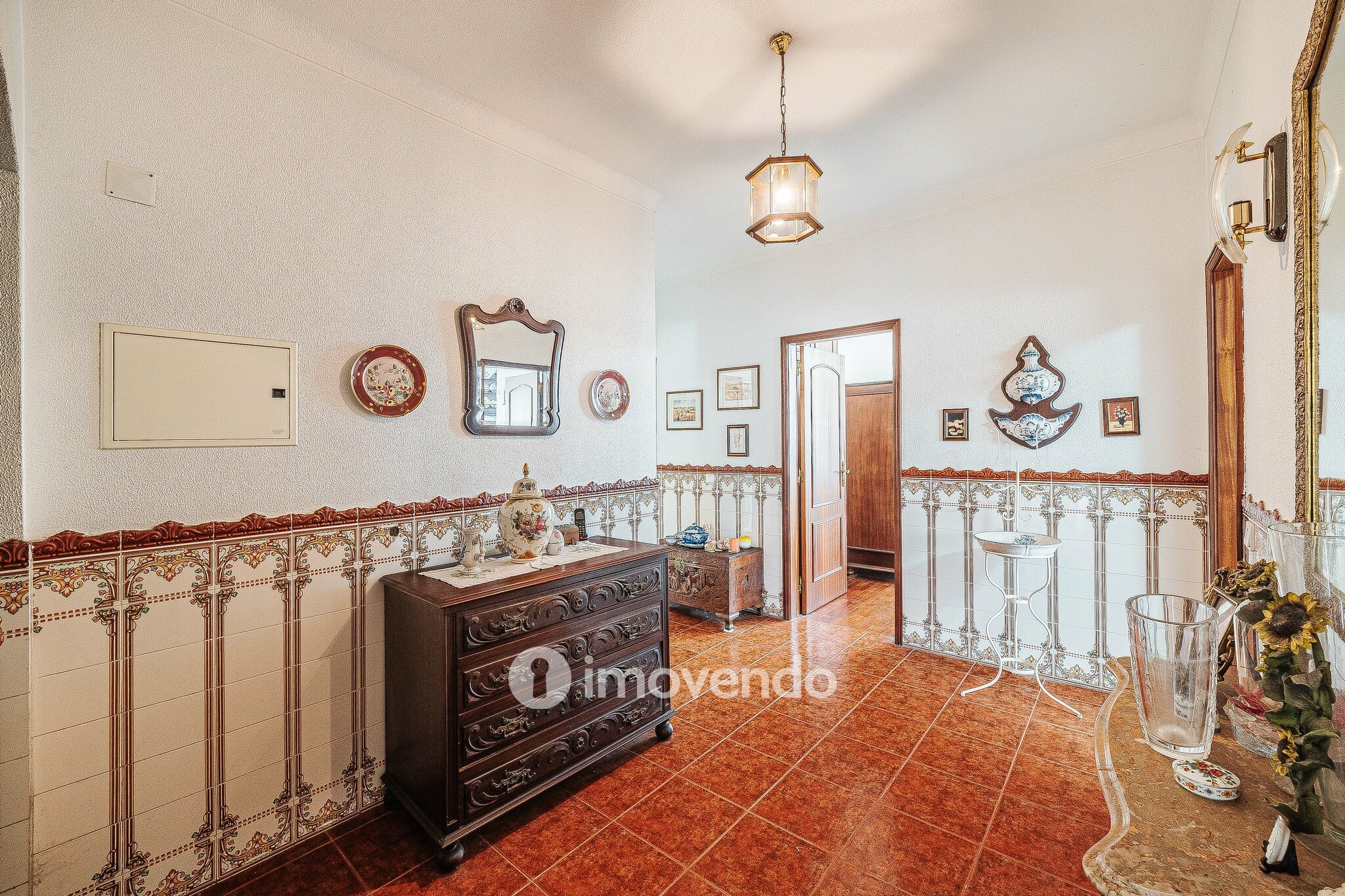 Moradia T3, com um terreno enorme de 5960m², na Quinta do Anjo