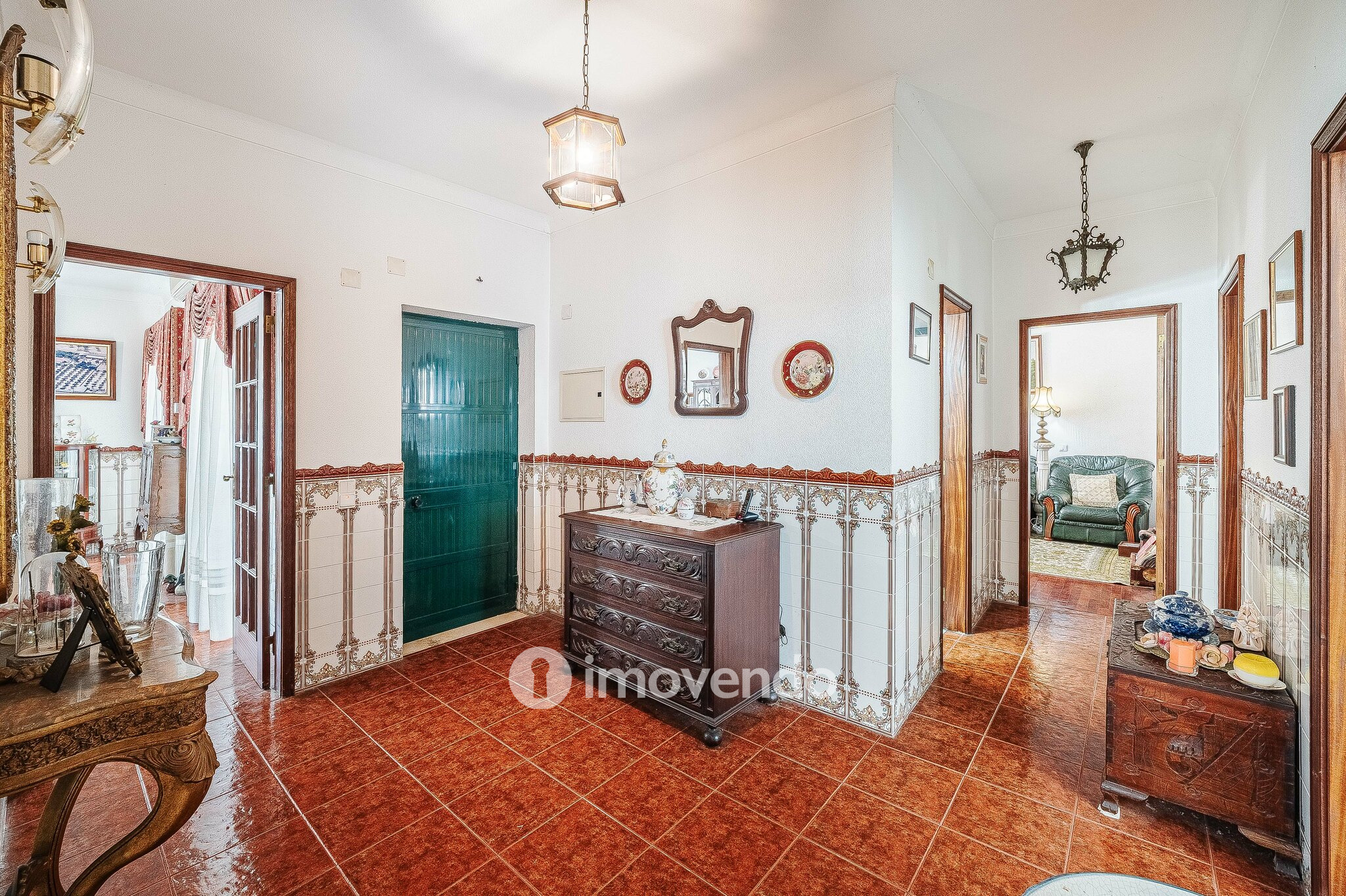 Moradia T3, com um terreno enorme de 5960m², na Quinta do Anjo