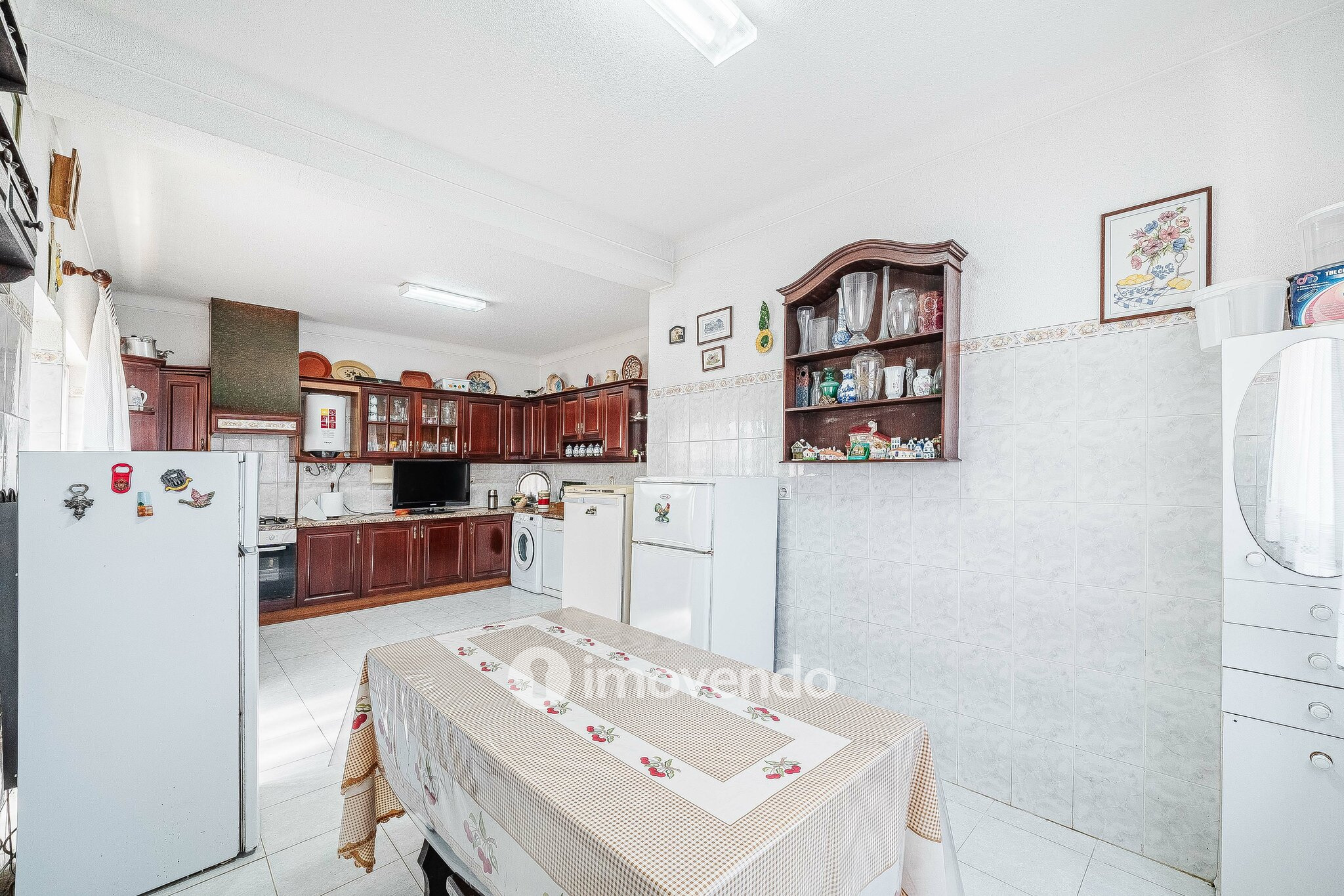 Moradia T3, com um terreno enorme de 5960m², na Quinta do Anjo